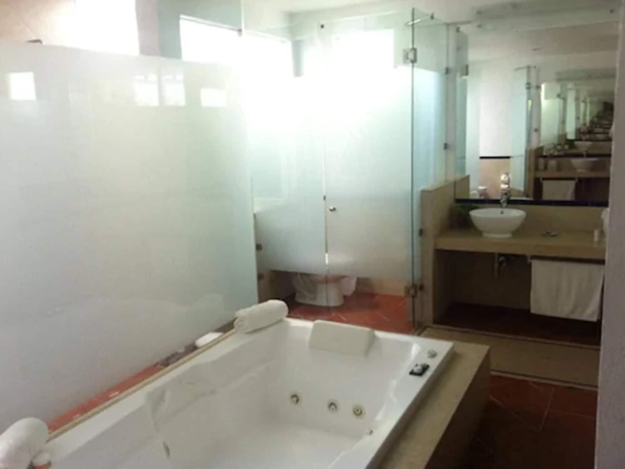 Suite Two Bedrooms One Bathroom