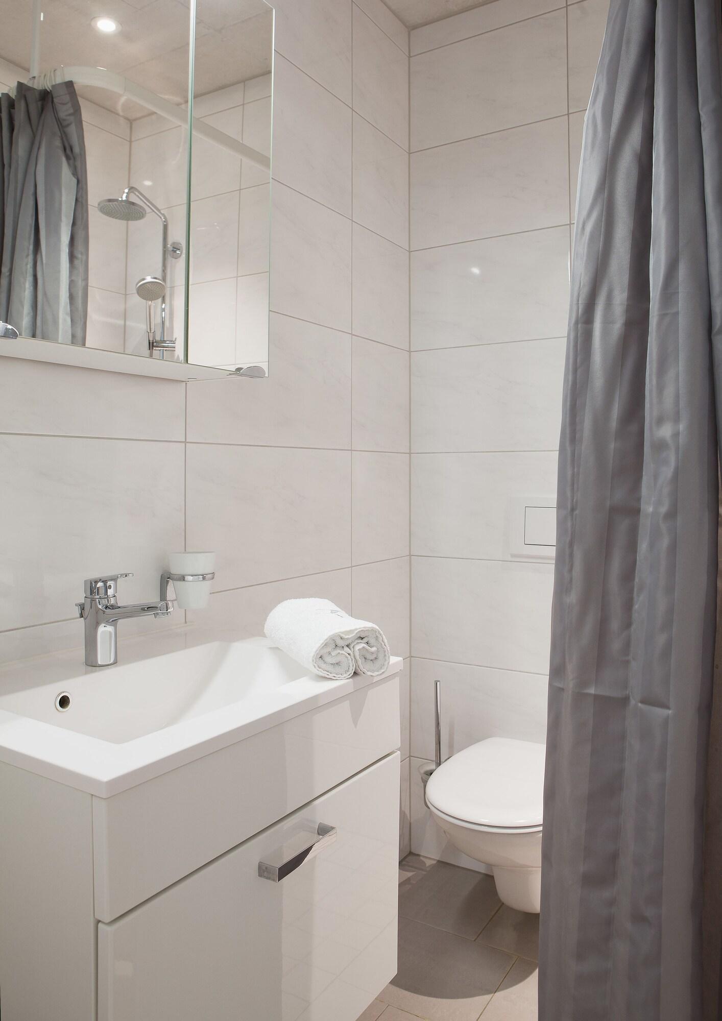 Apartment Queen Size Bed