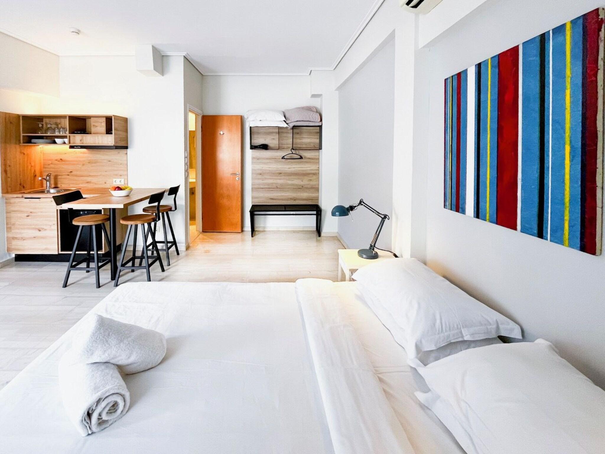 Family Room Queen Size Bed