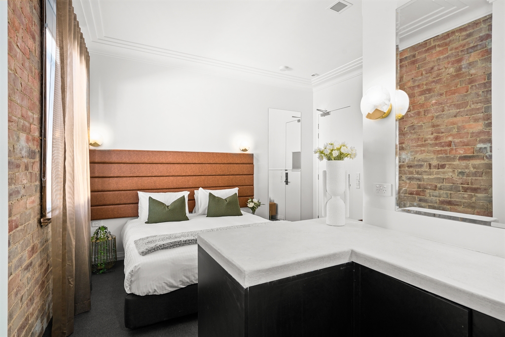 Double Deluxe King Bed