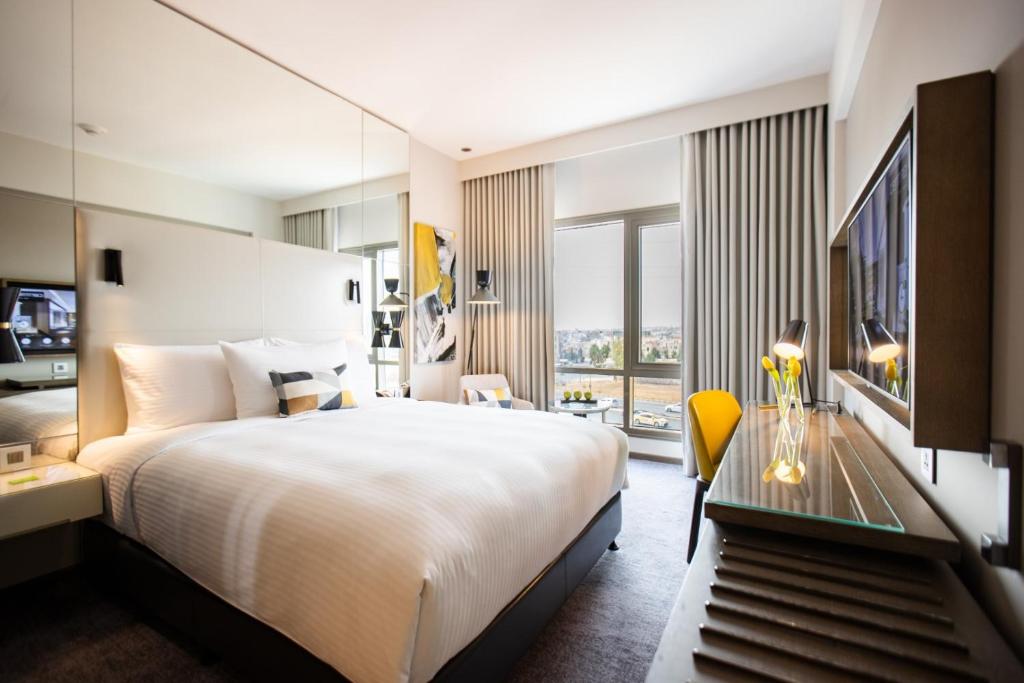 Double Queen Size Bed