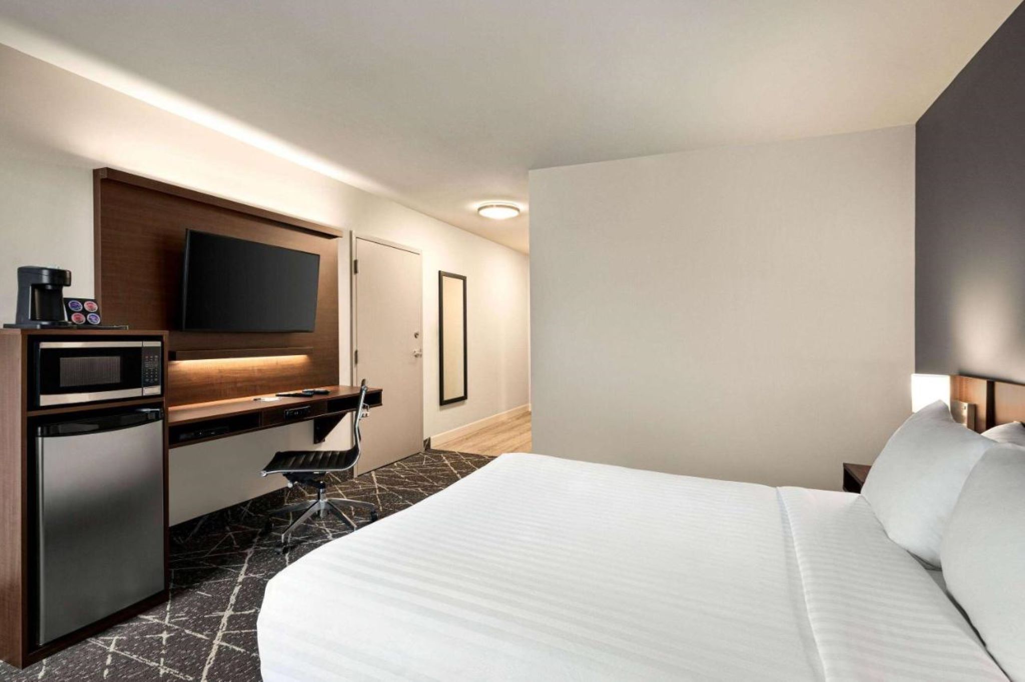 Room Accessible-queen Size Bed