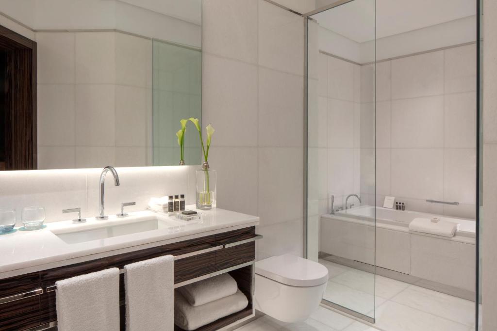 Family Room King Size Bed