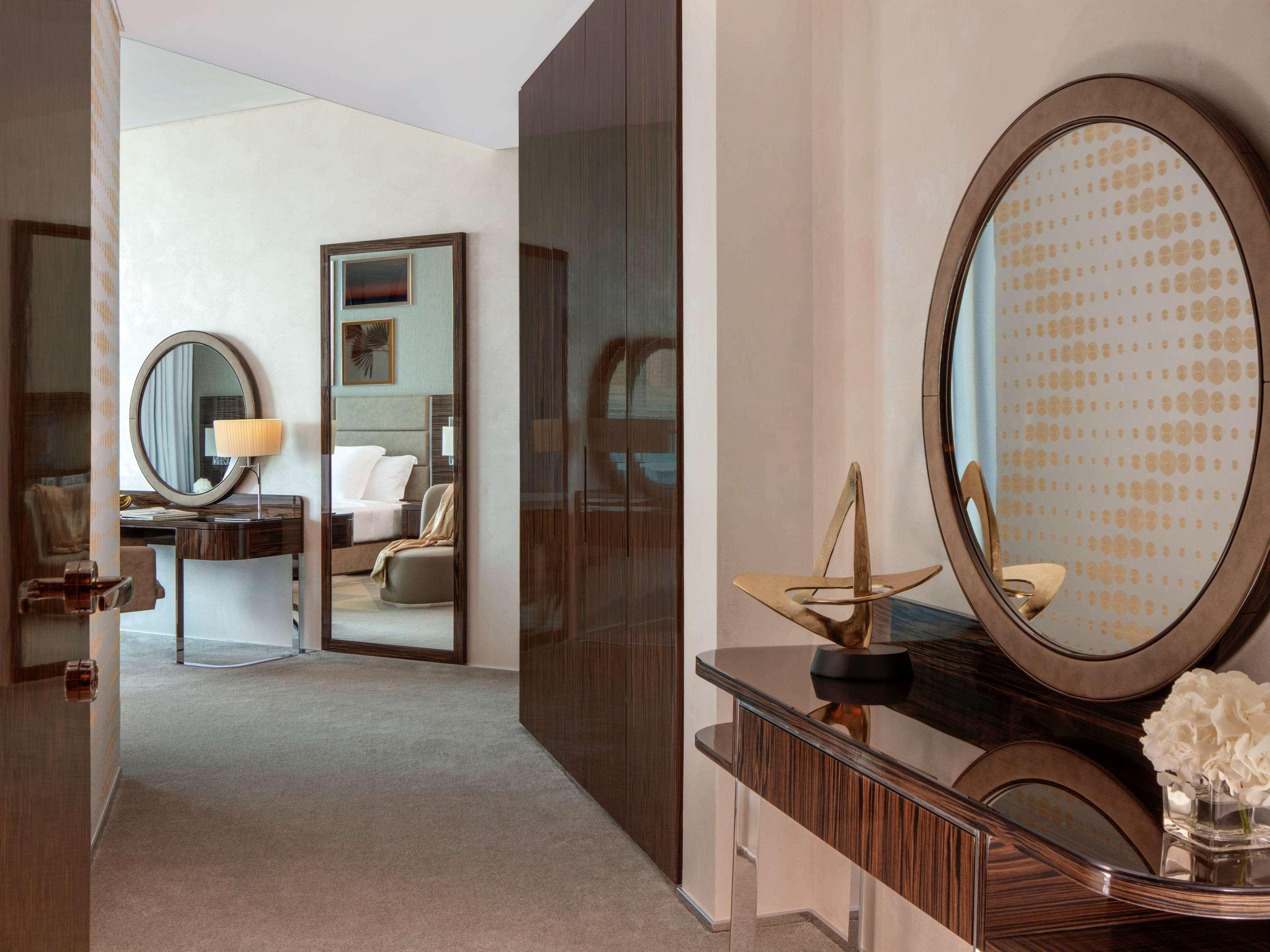 Double Deluxe King Bed