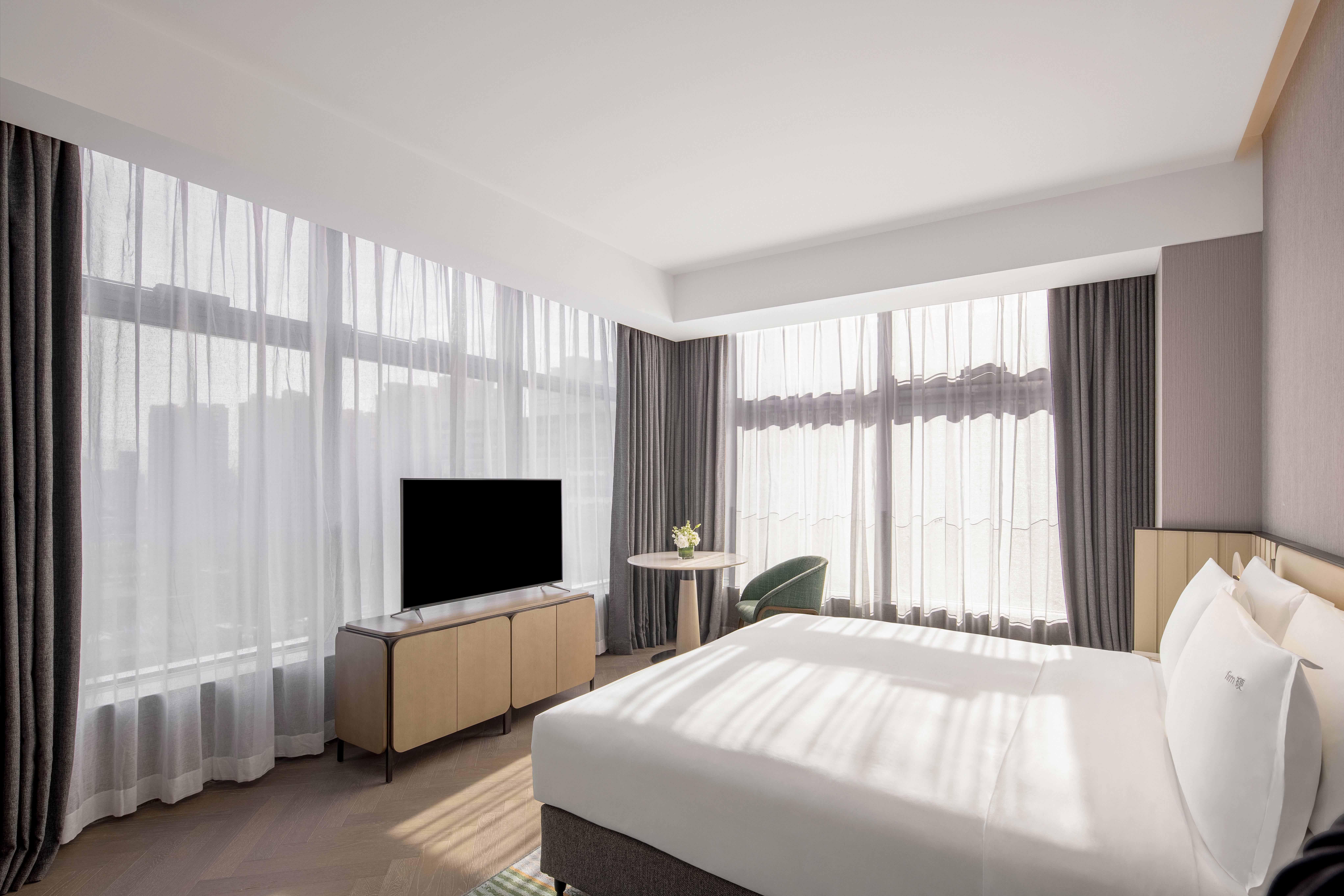 Double King Size Bed