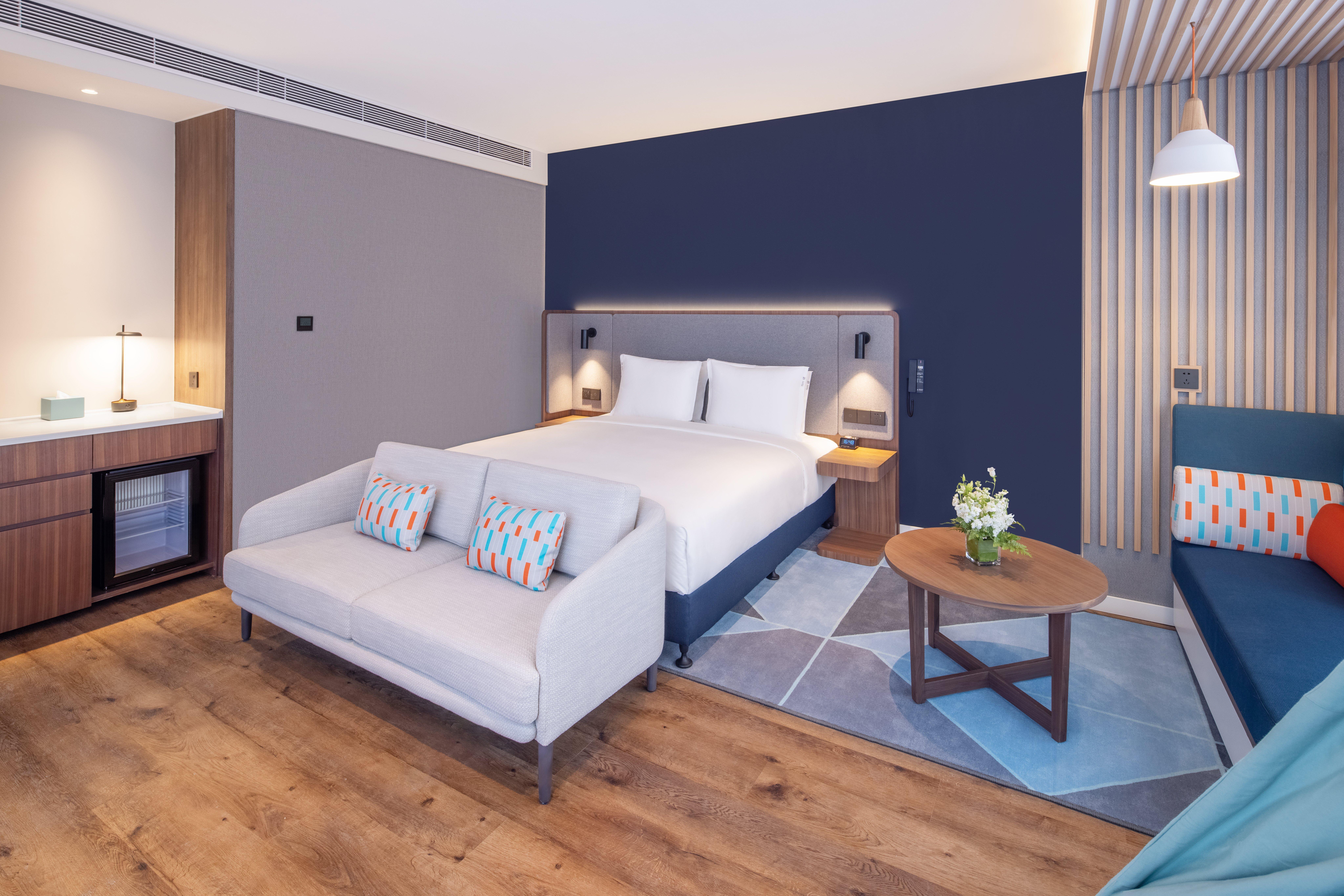 Double King Size Bed