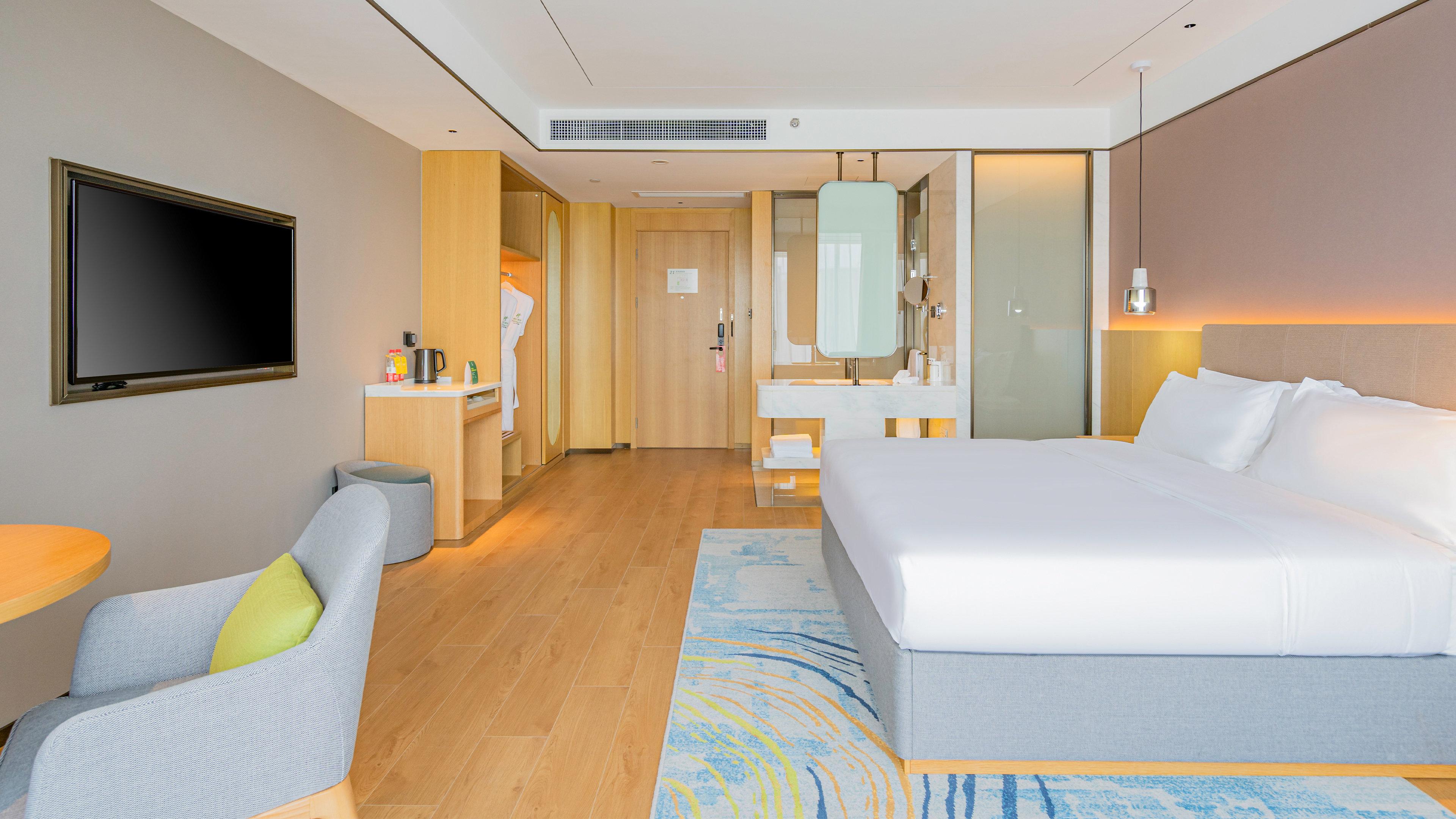 Double City View King Bed