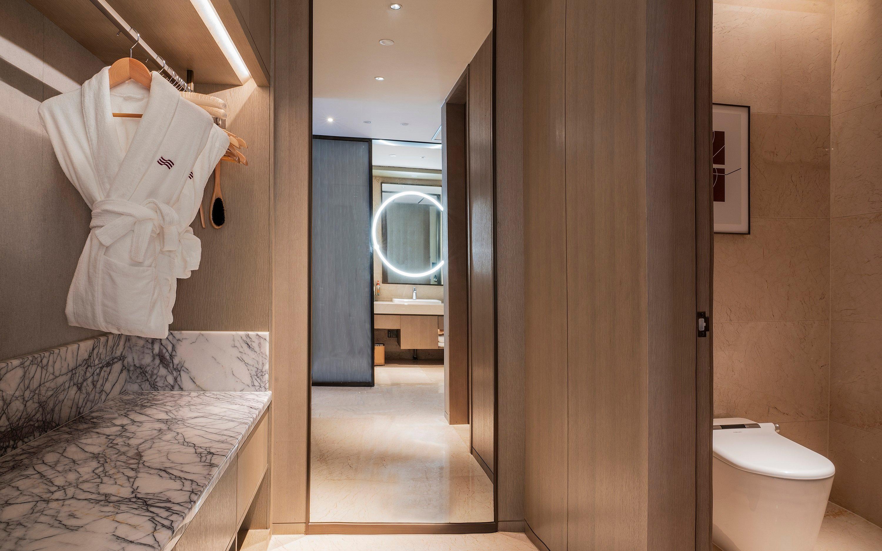 Junior Suite King Size Bed