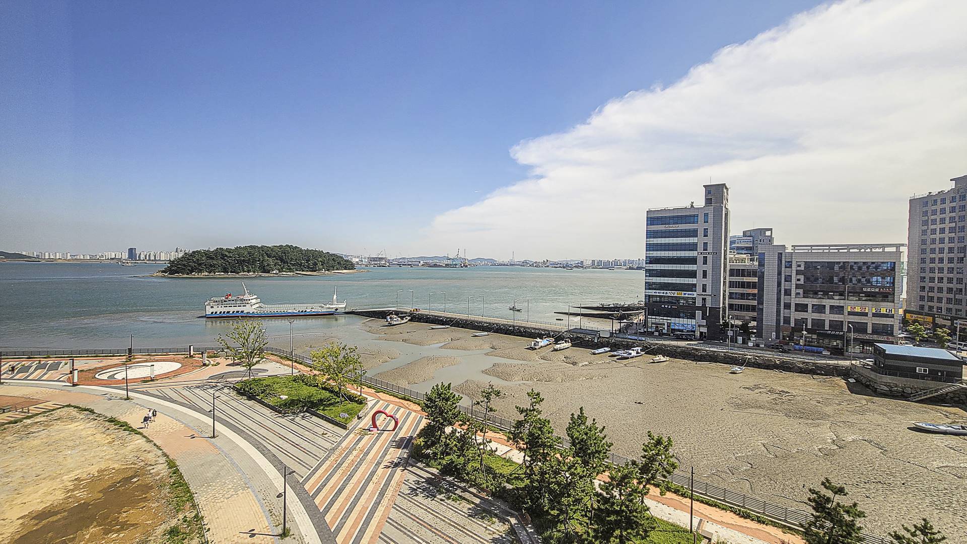 Room Ocean View King Bed