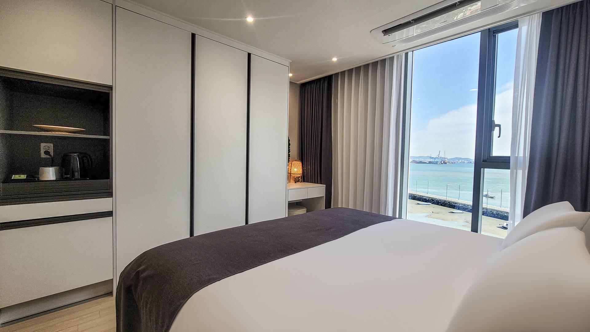 Room Ocean View King Bed