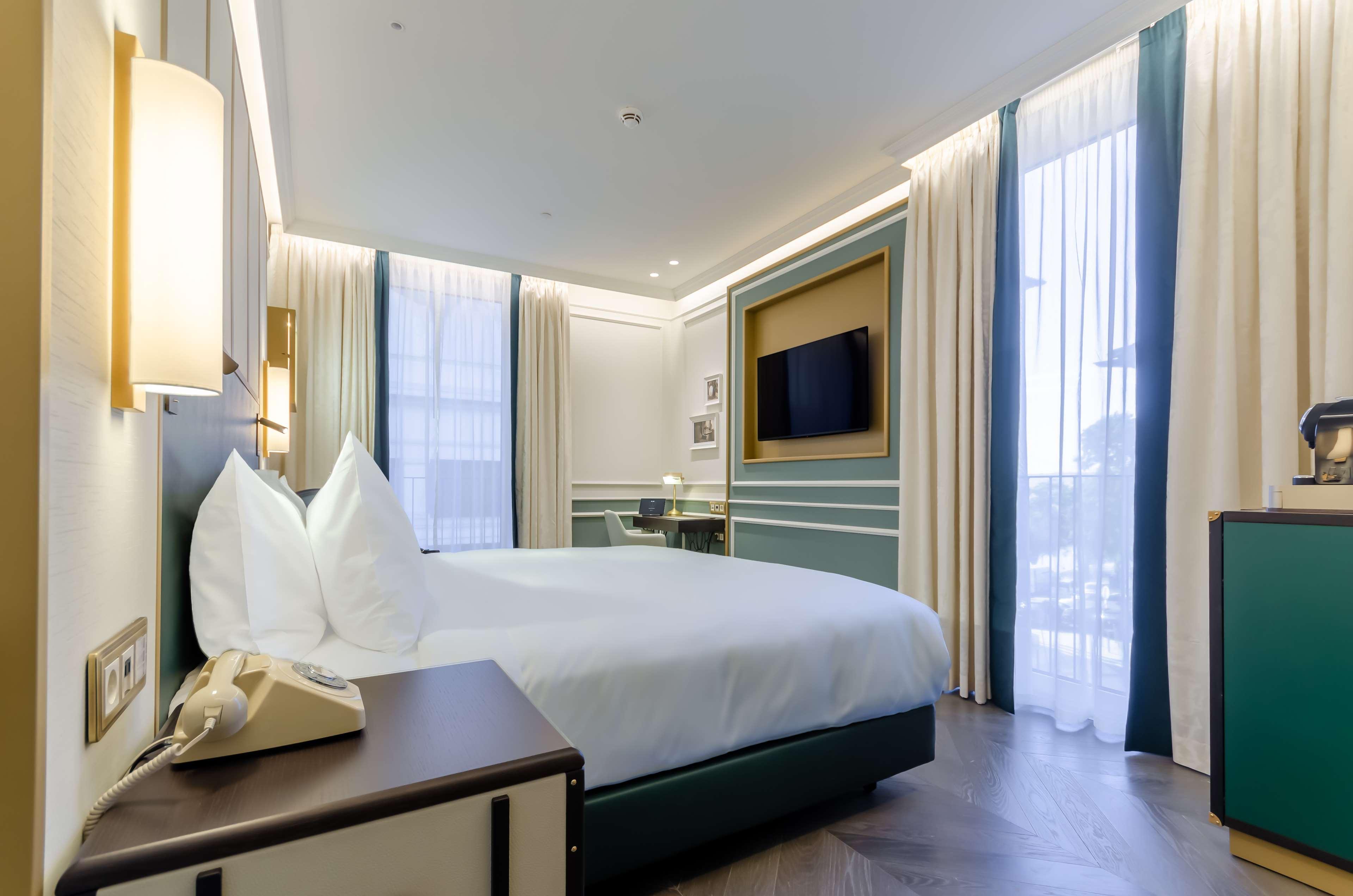 Double Premium King Bed