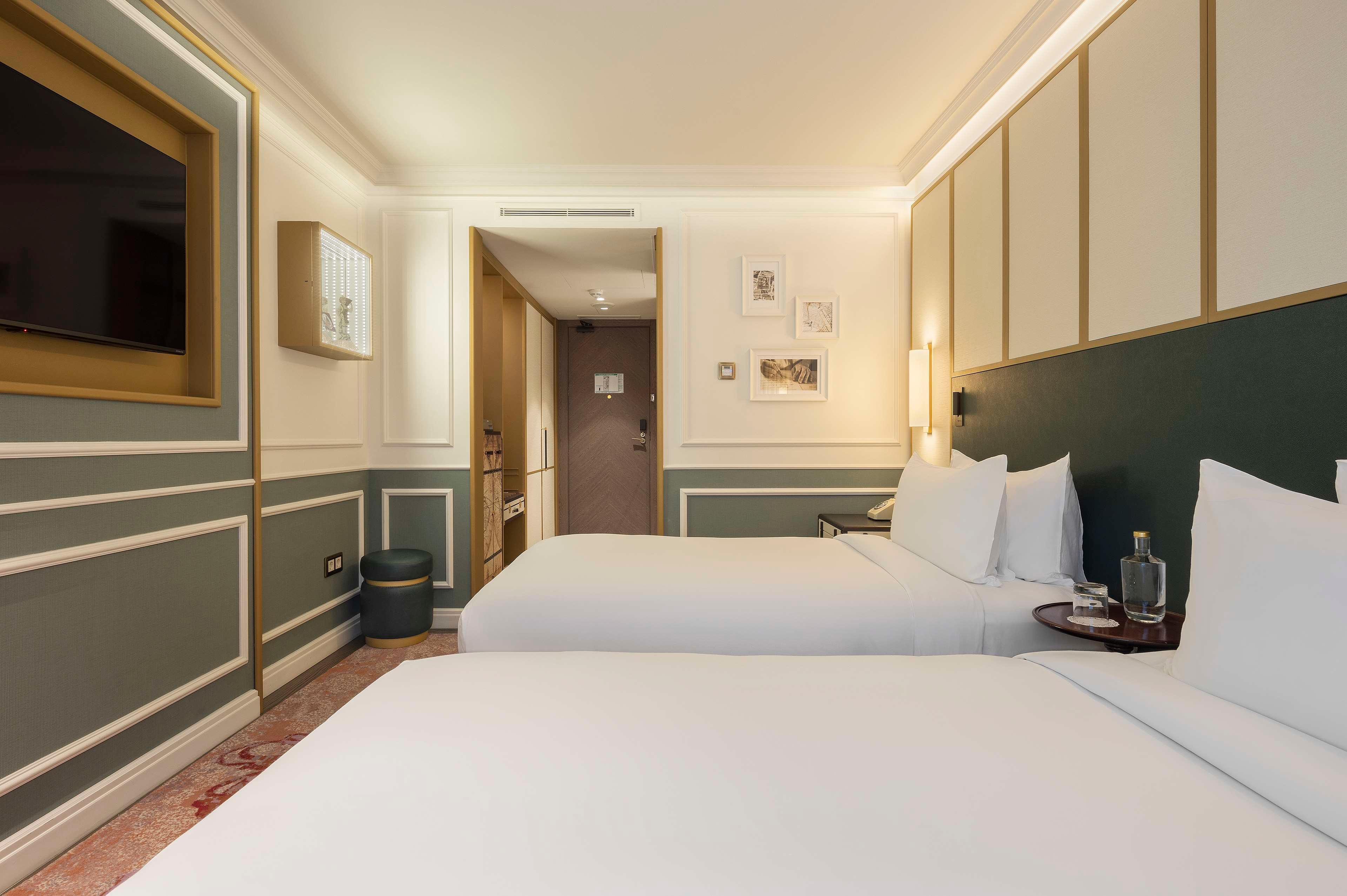 Family Room Connecting Room