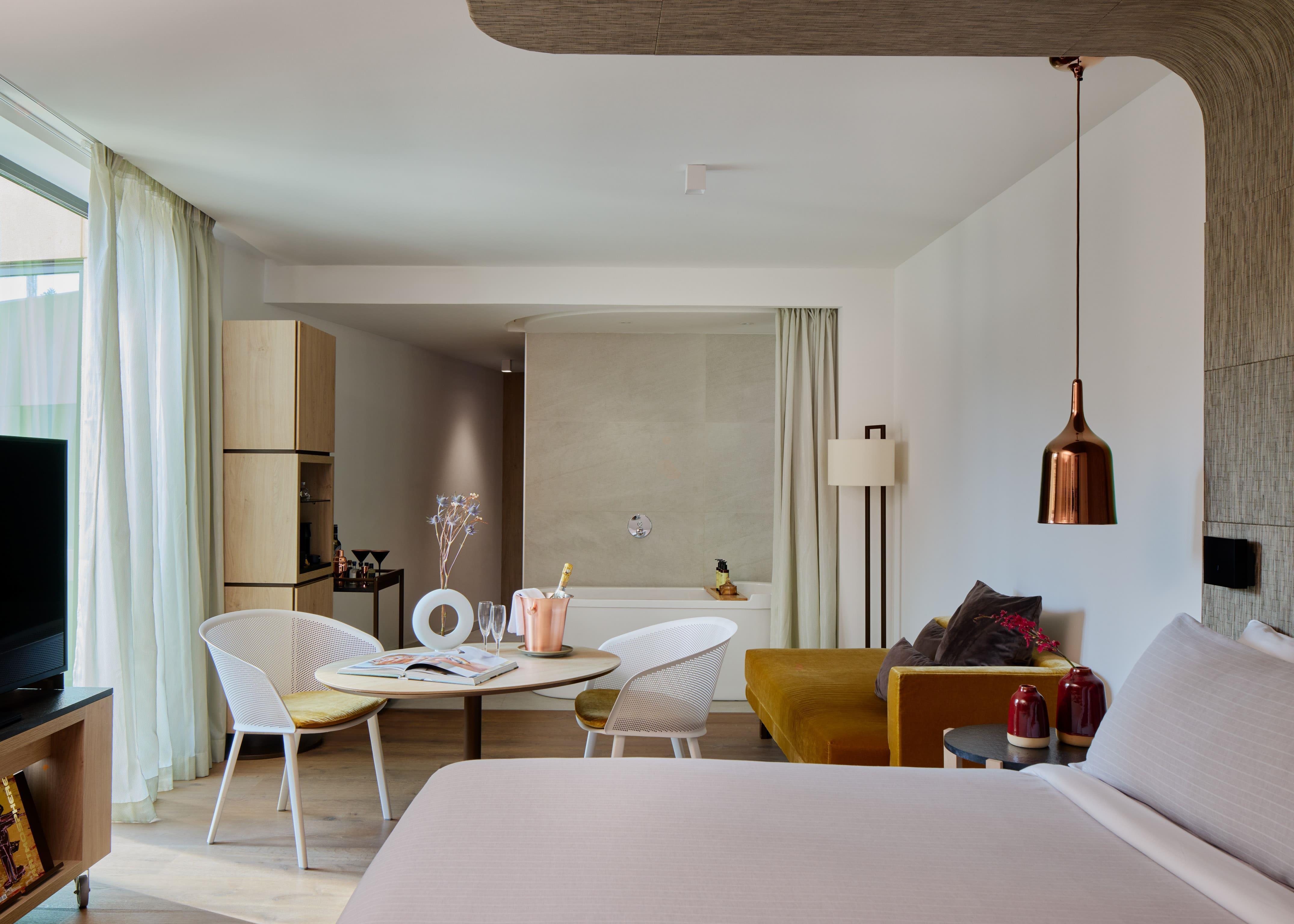 Junior Suite City View