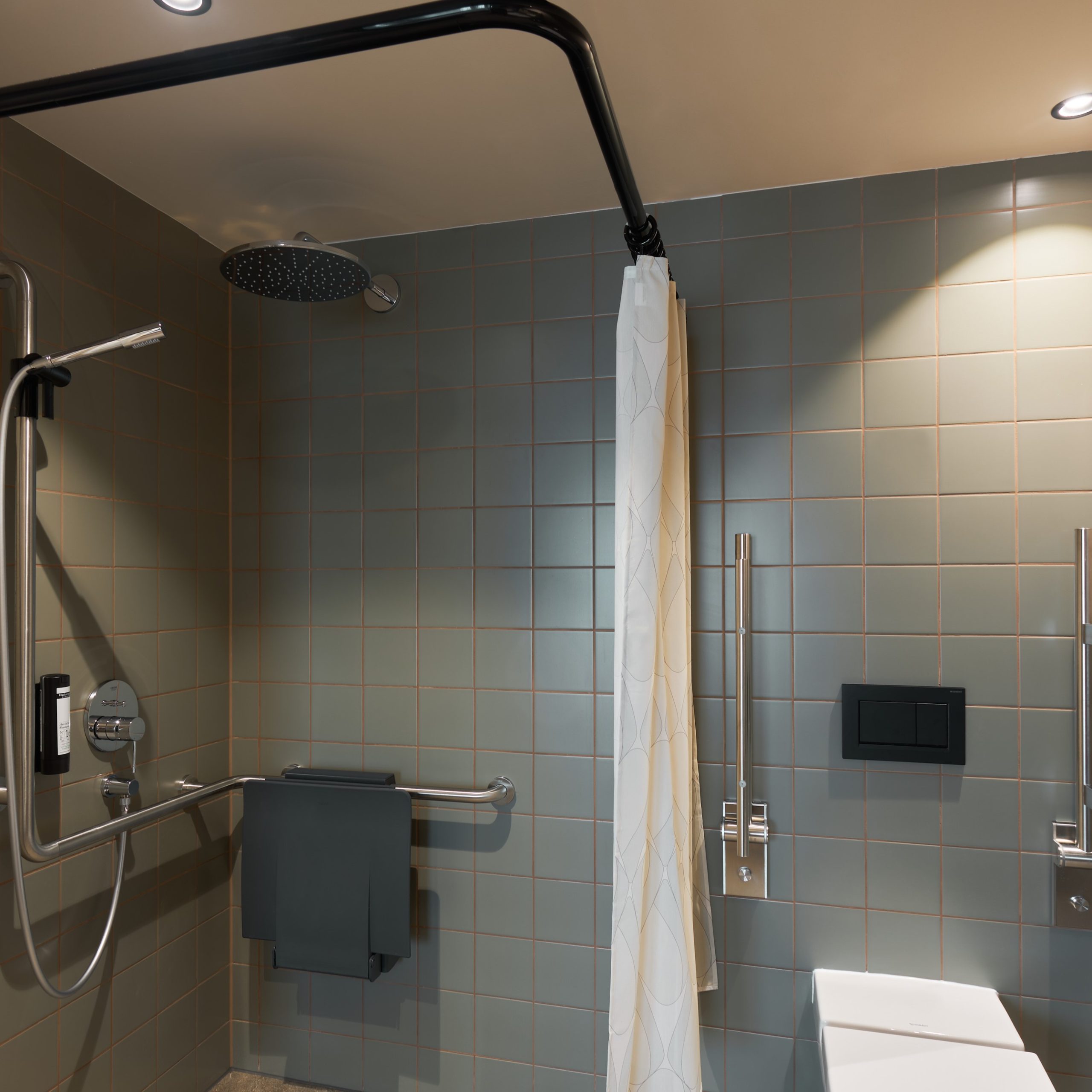 Twin One Bedroom Accessible