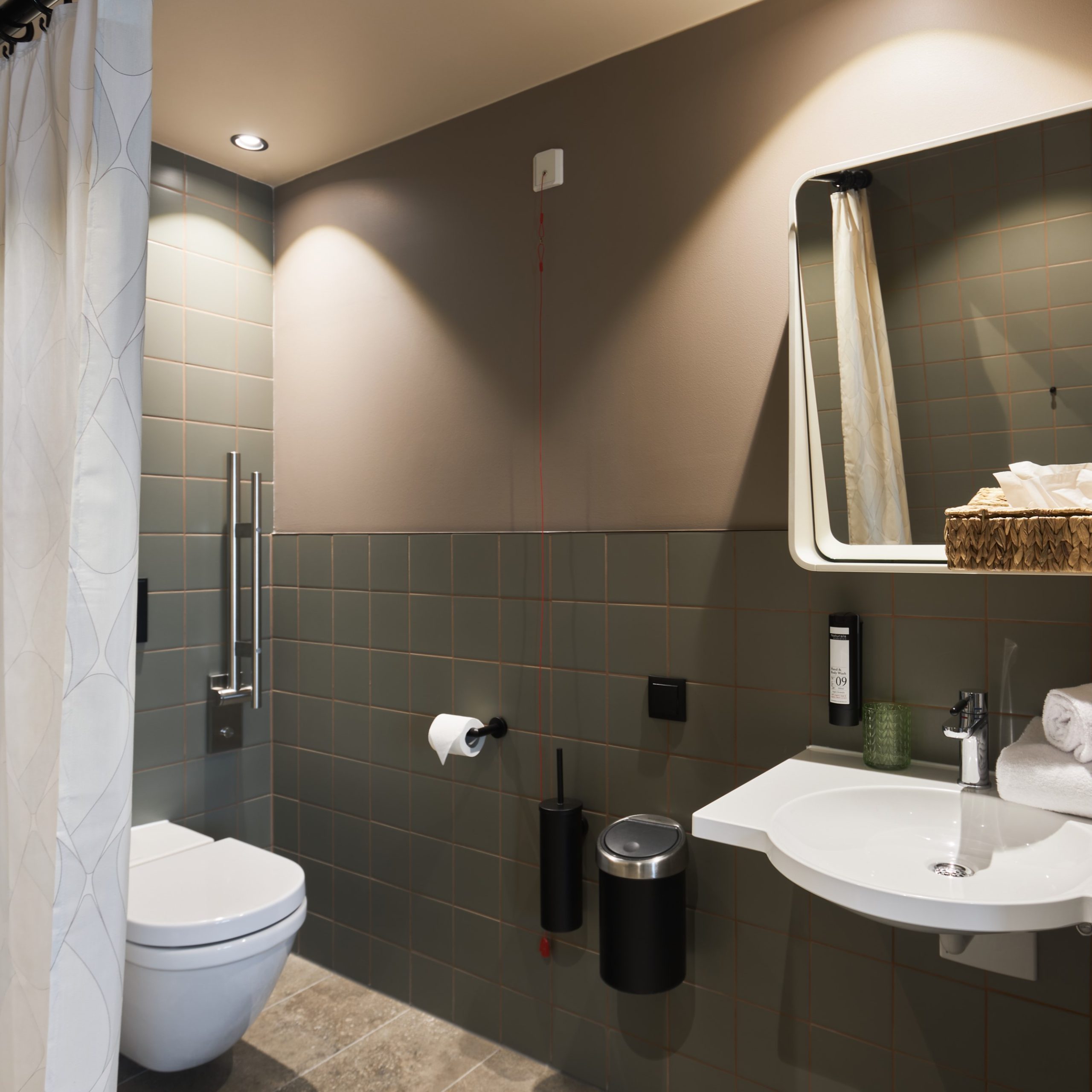 Twin One Bedroom Accessible