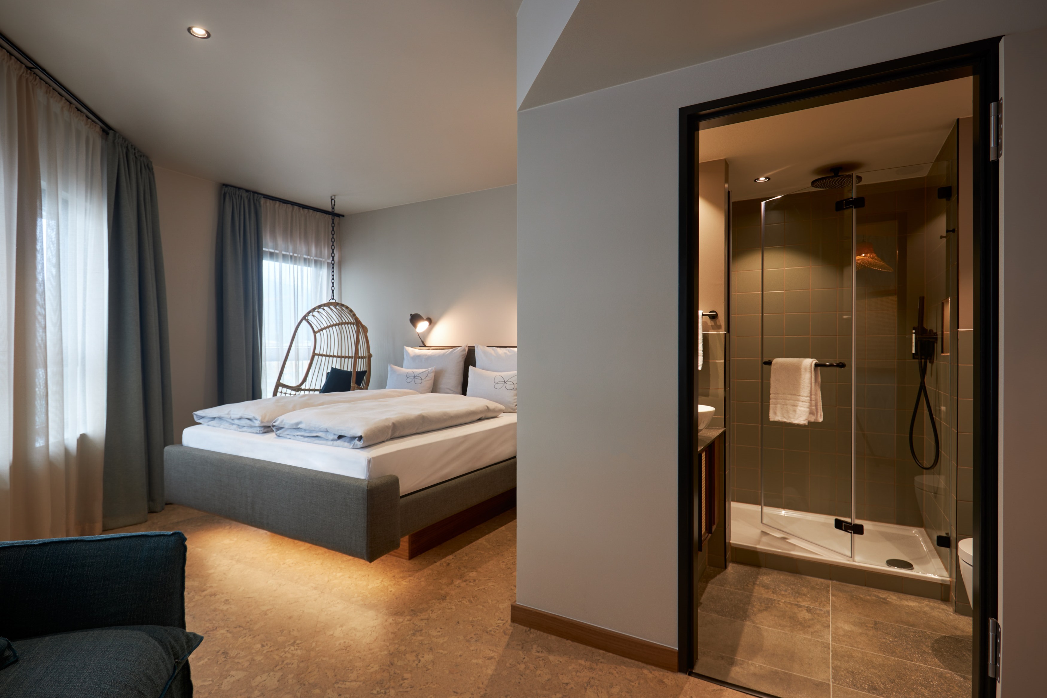 Double Deluxe One Bed