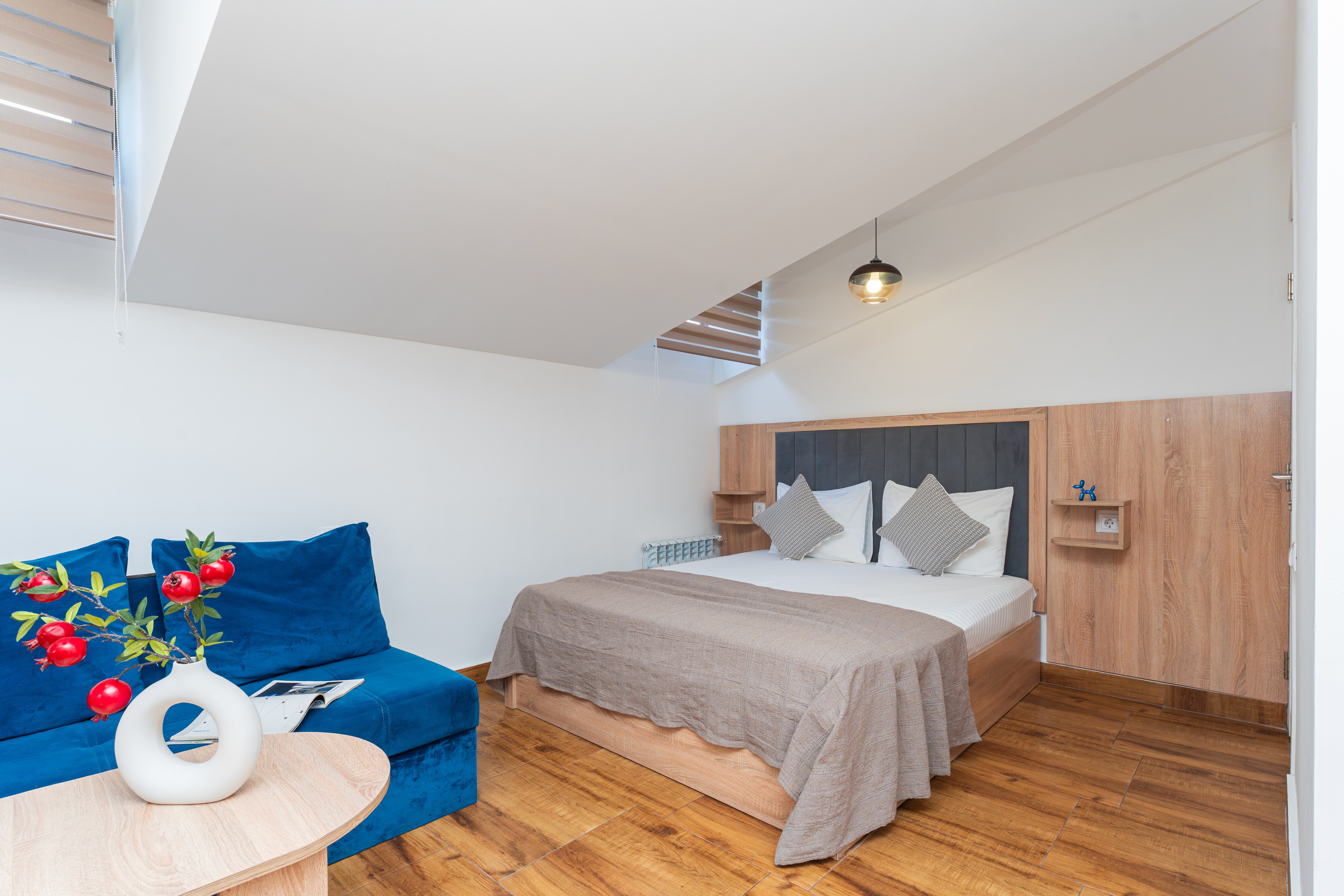 Double Deluxe One Bed