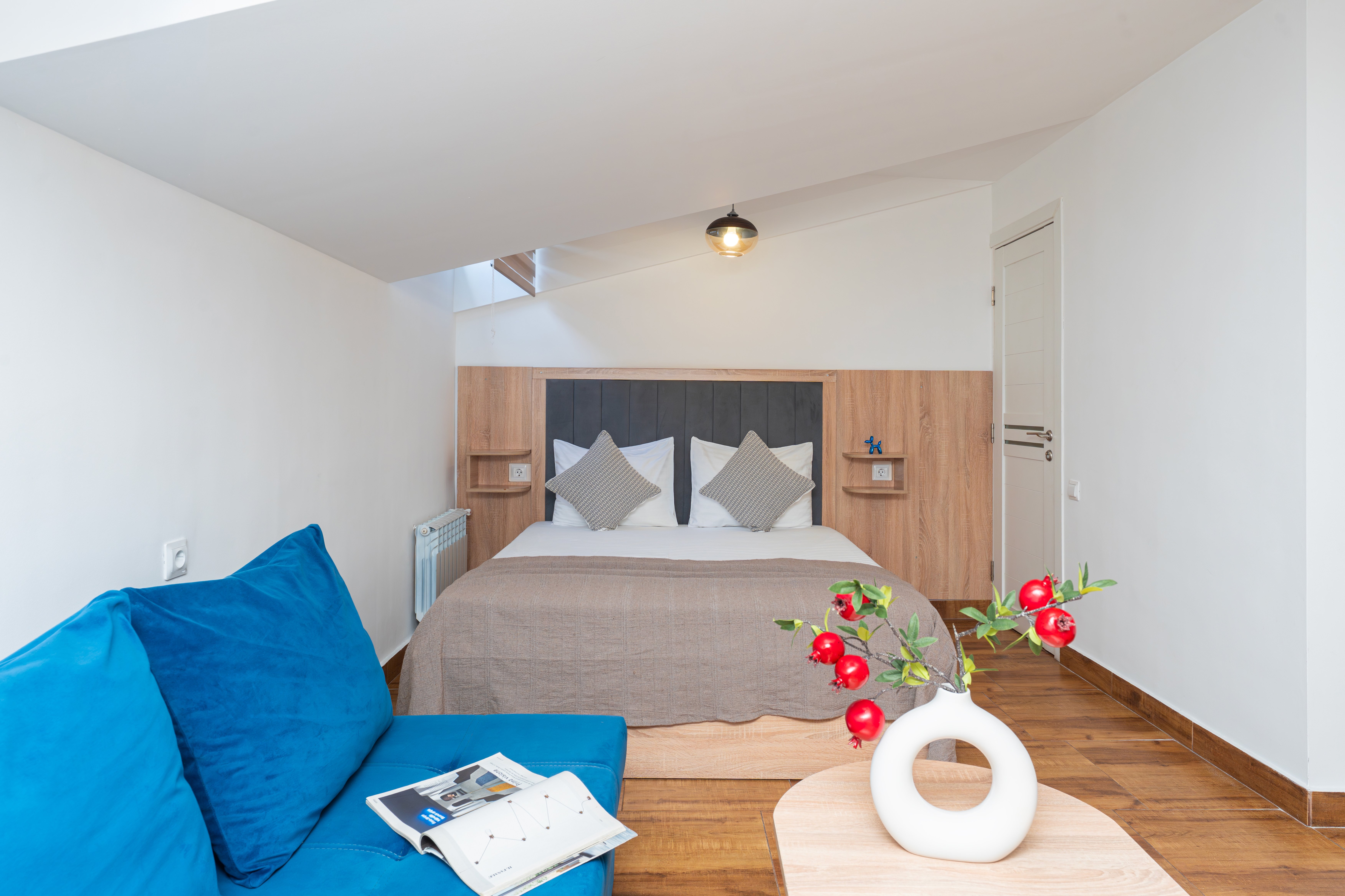 Double Deluxe One Bed