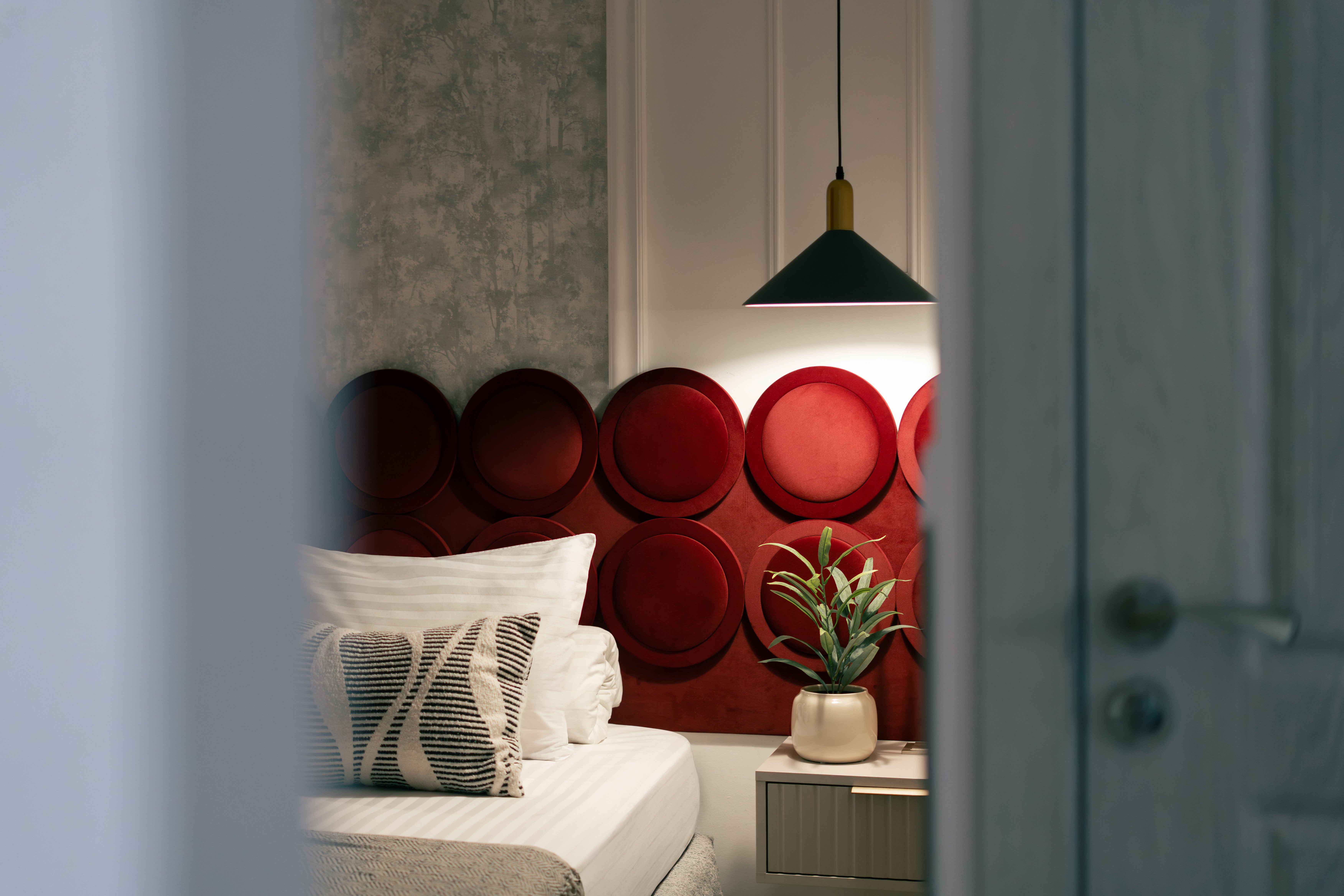 Double Deluxe One Bed