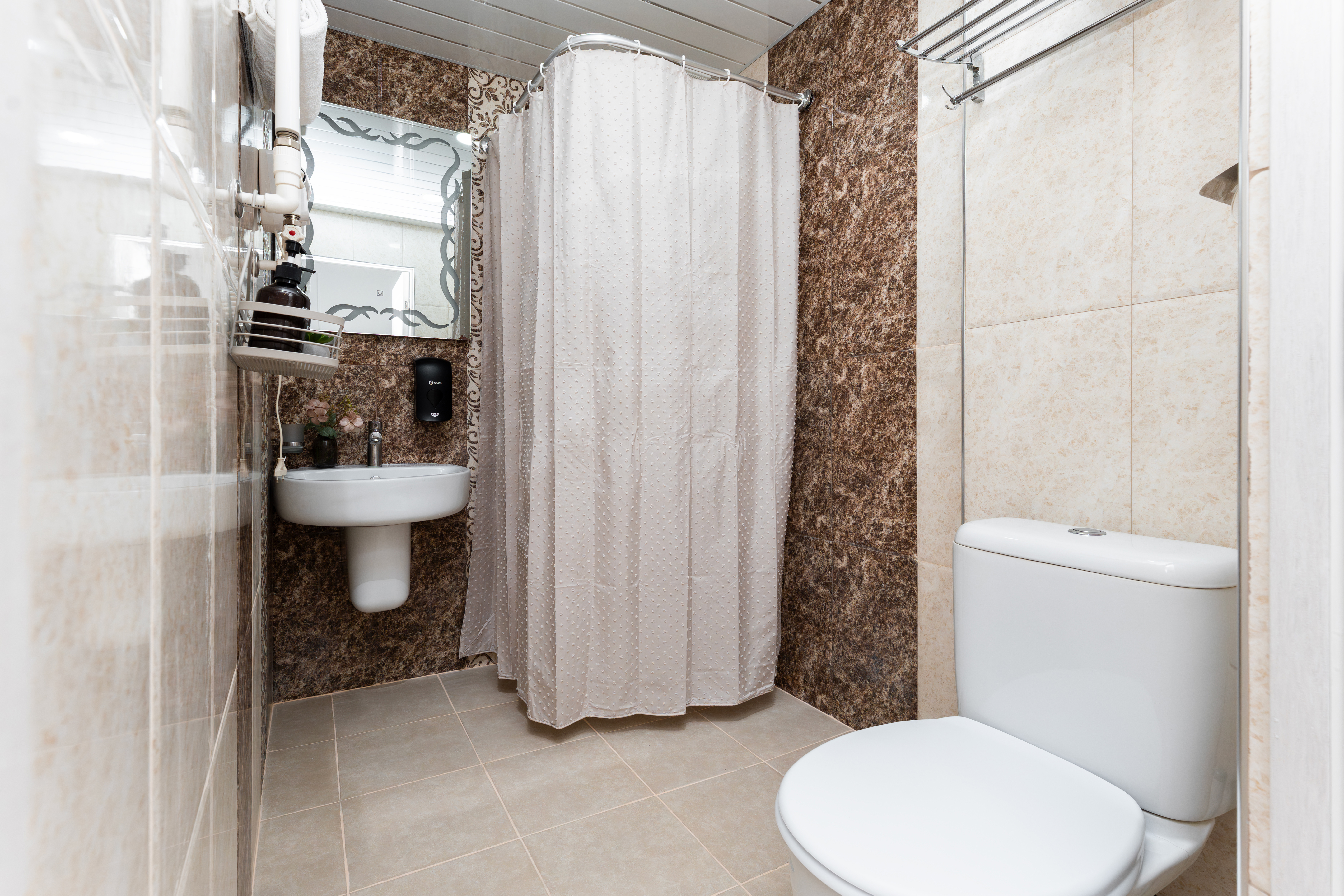 Double Deluxe One Bed