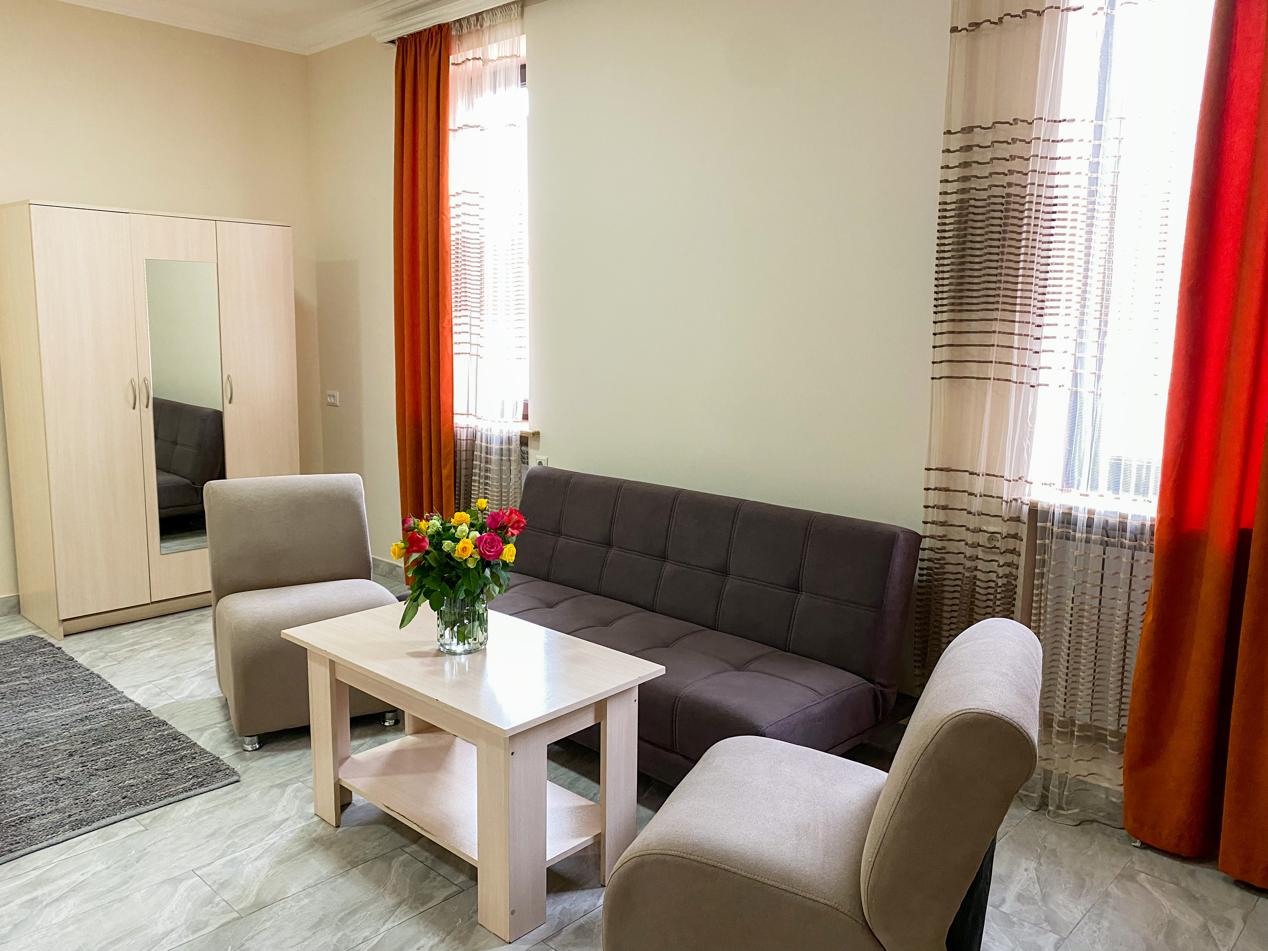 Double Deluxe One Bed