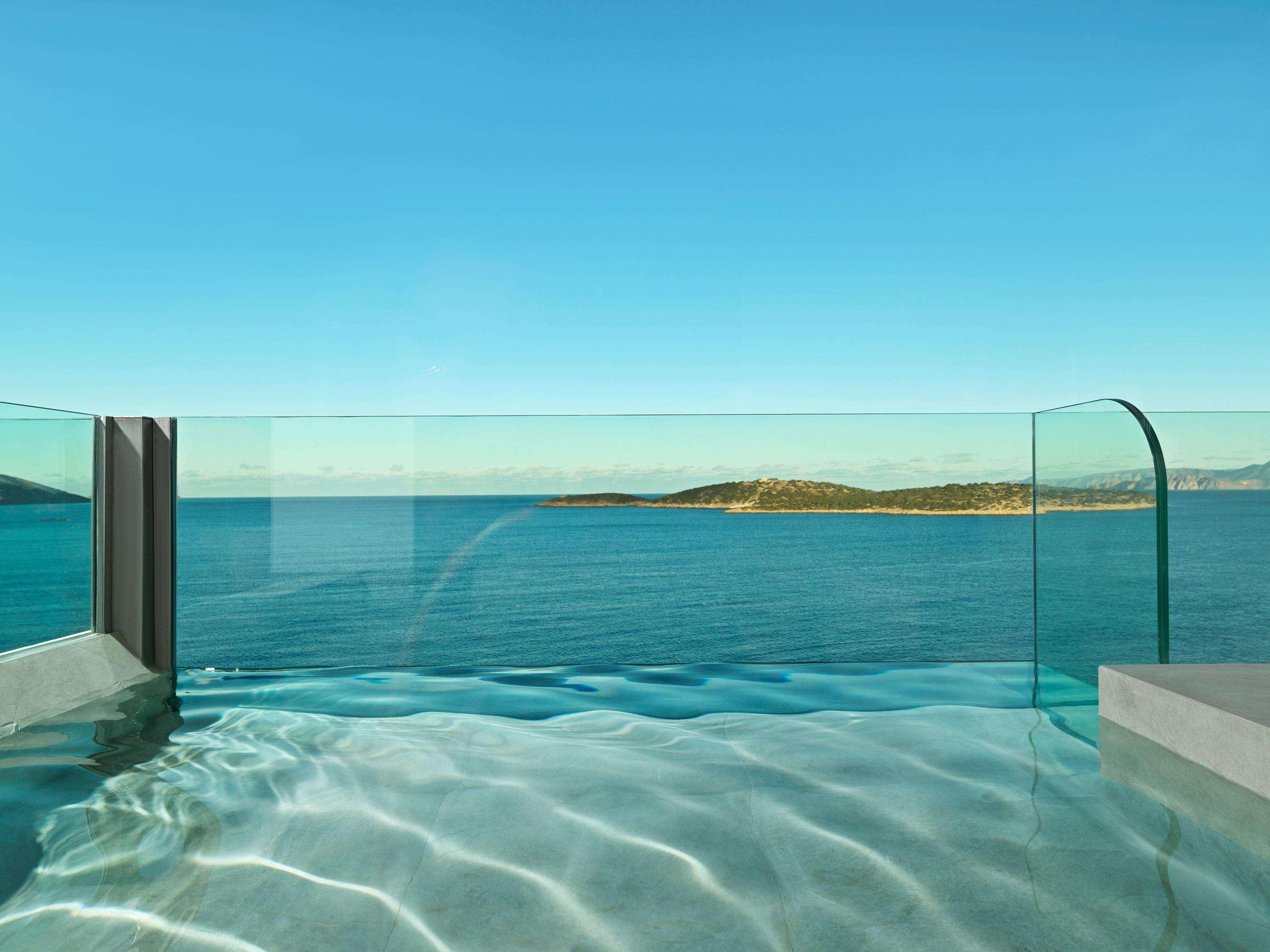 Suite Sea View with Private Pool