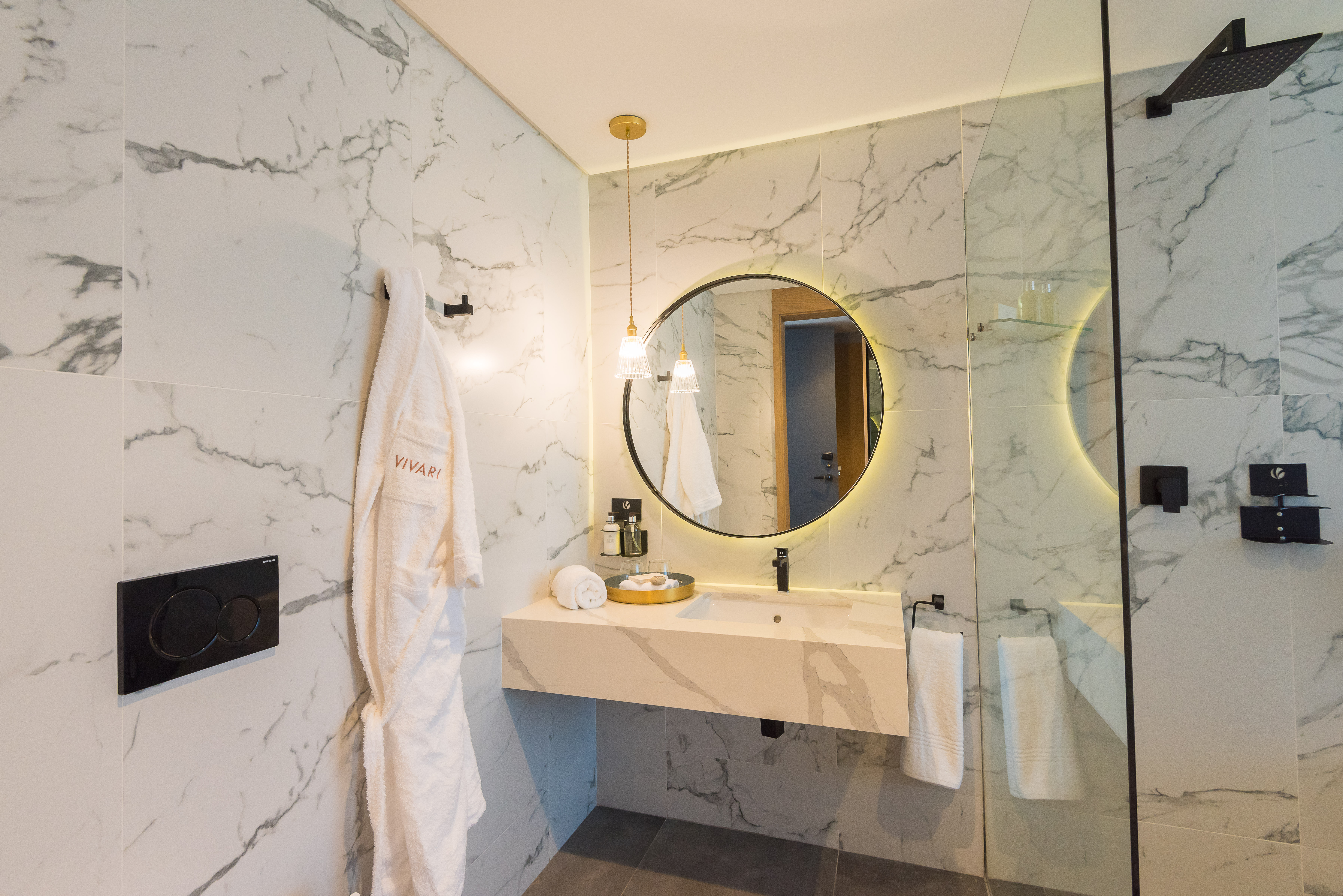 Double Superior King Bed