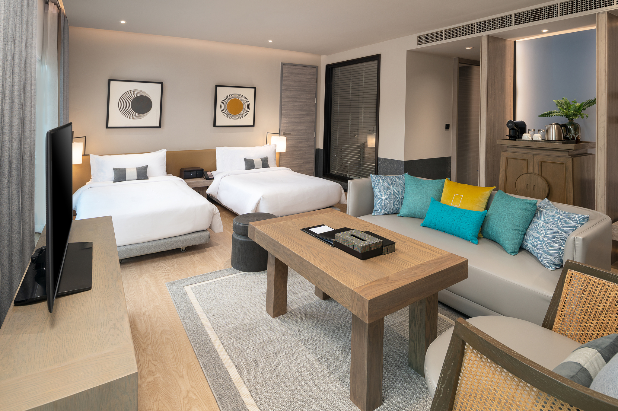 Suite City View King Bed