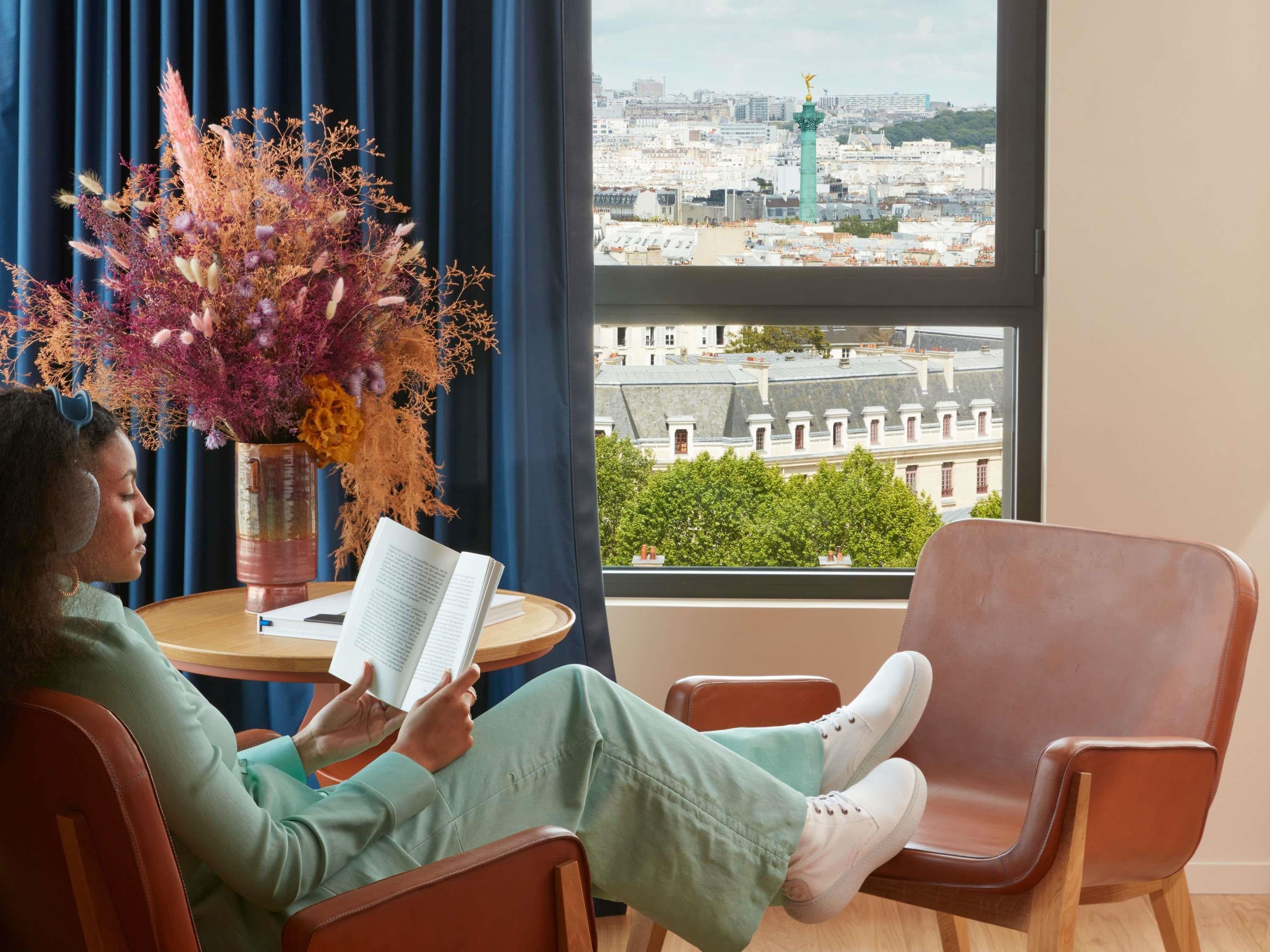 Studio King Size Bed