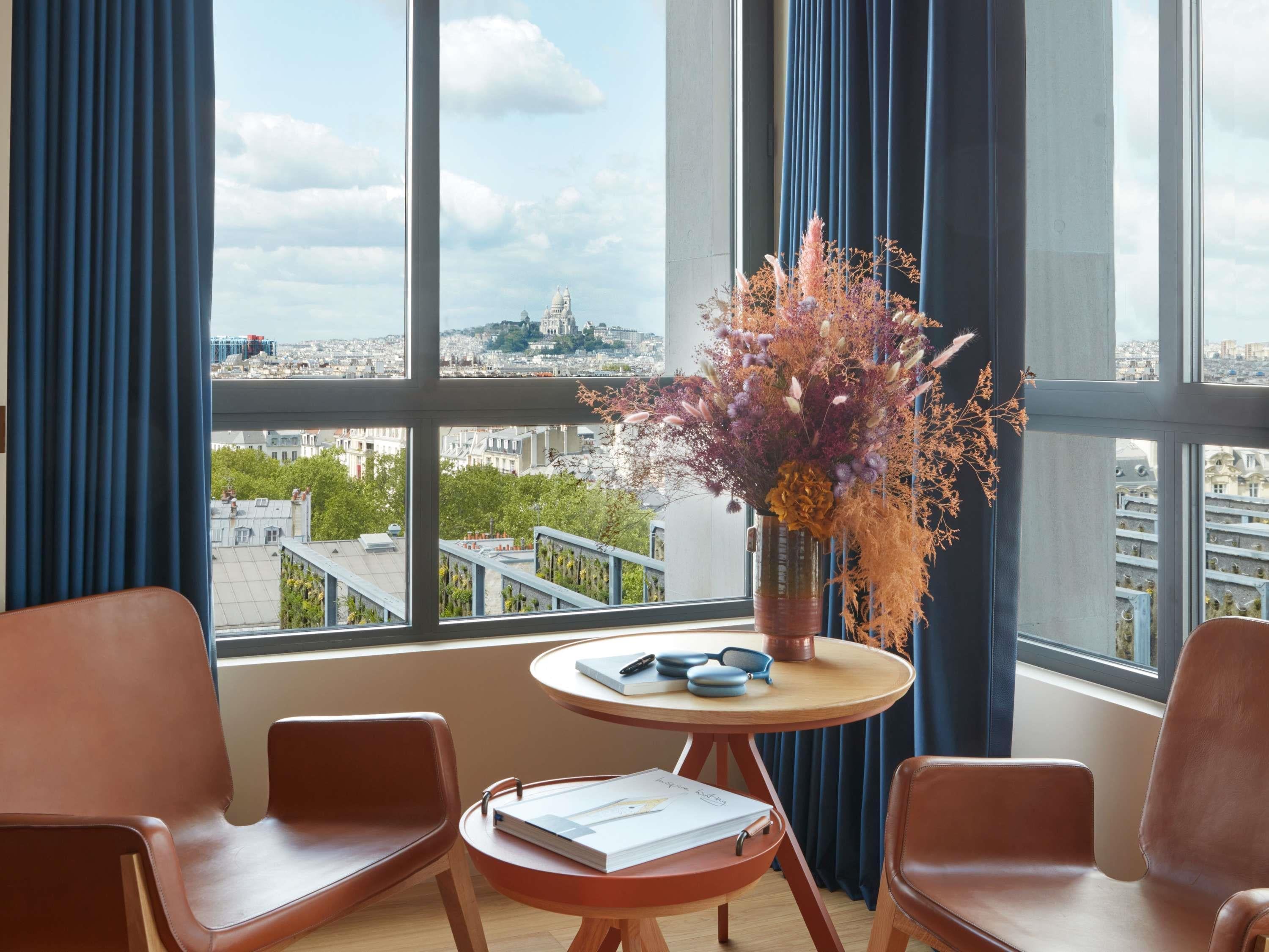 Studio King Size Bed