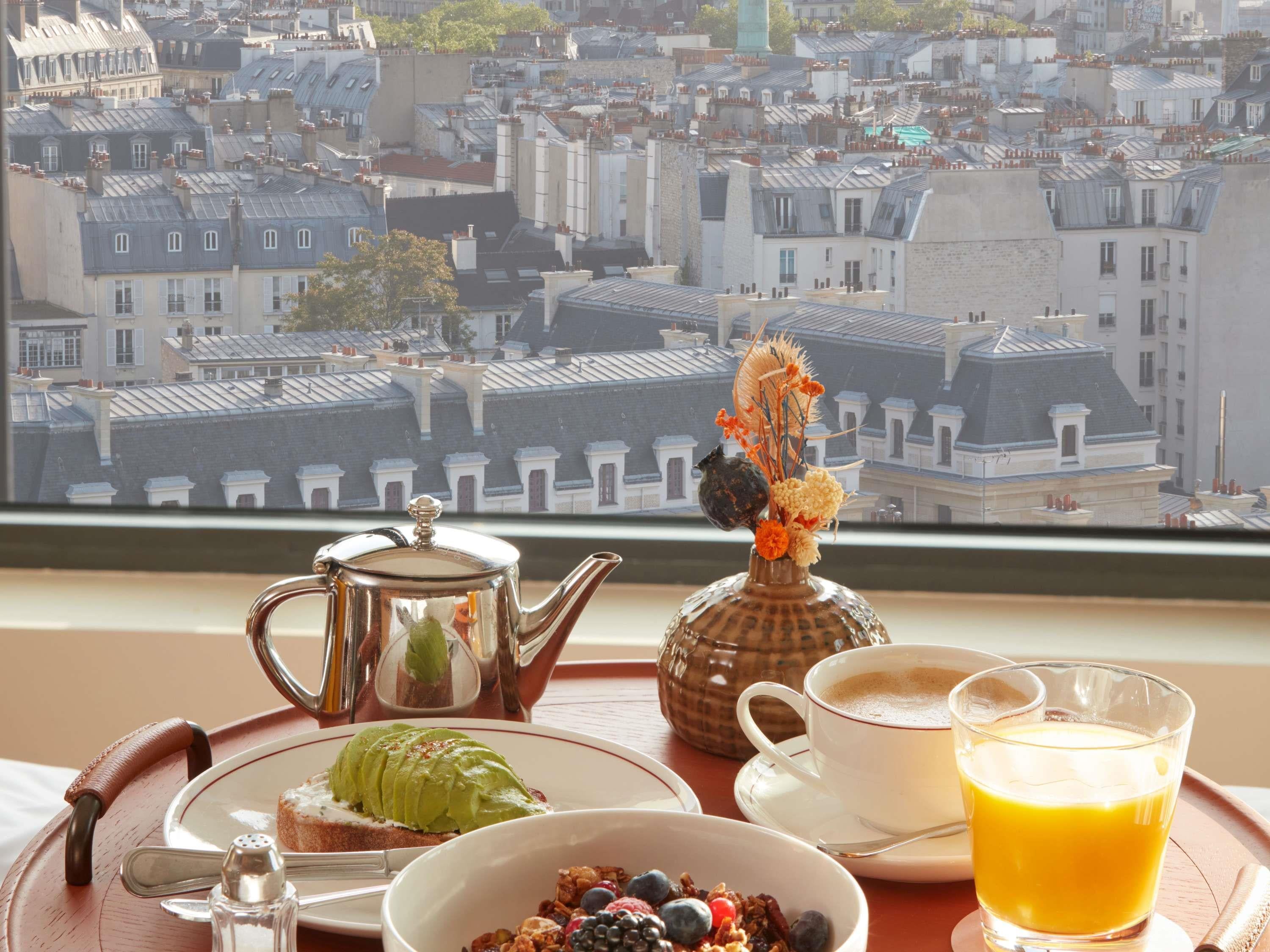 Studio City View King Bed