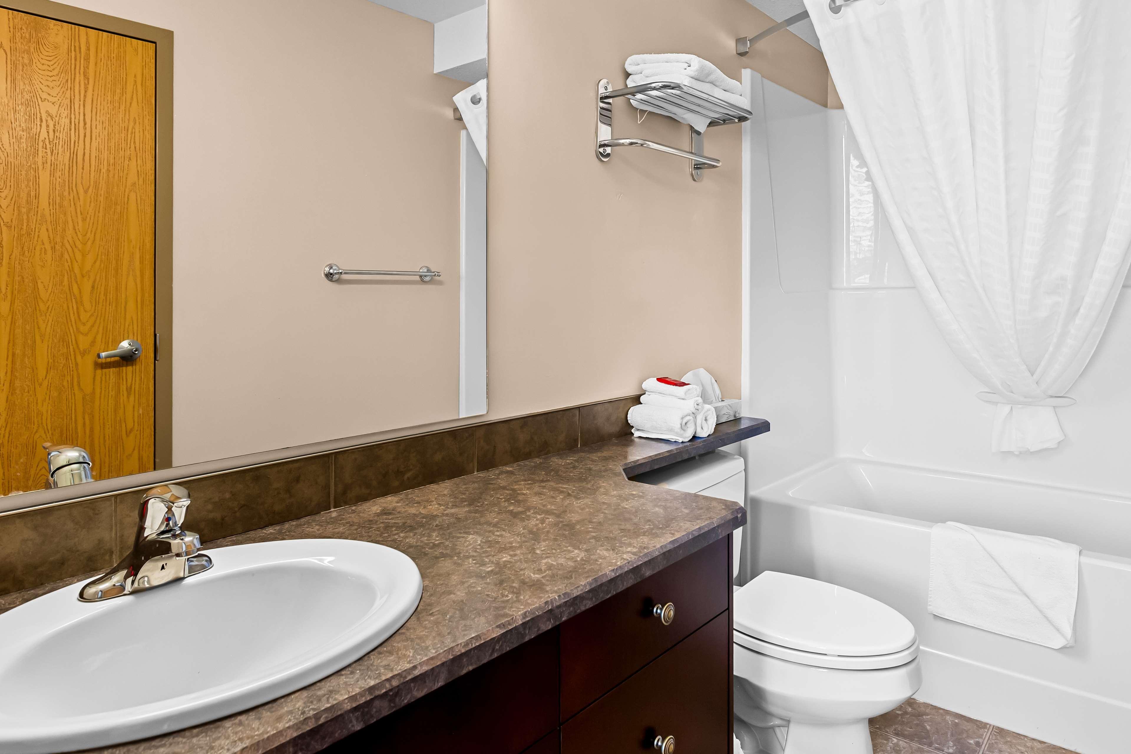 Suite Queen Size Bed