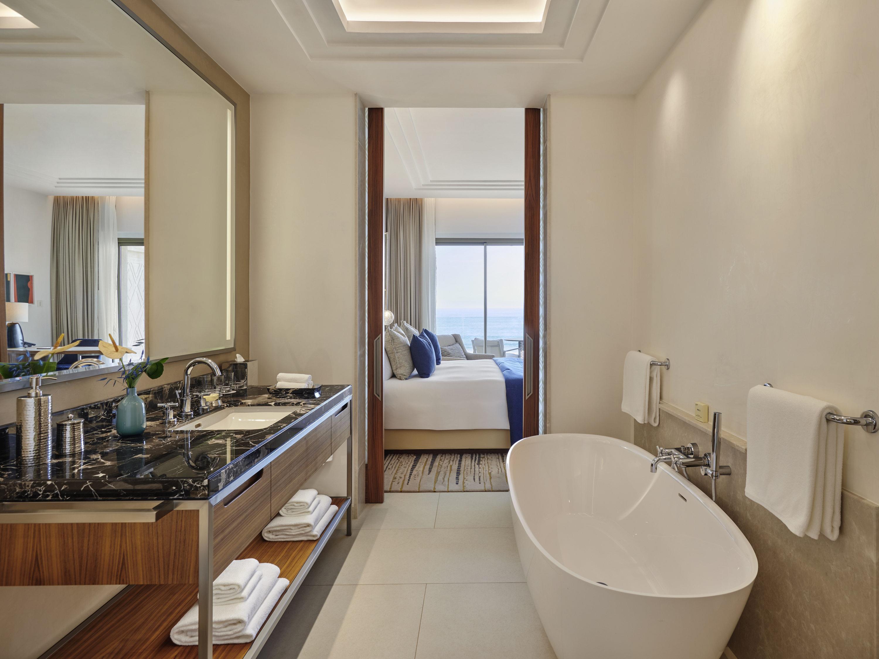 Double Deluxe King Bed