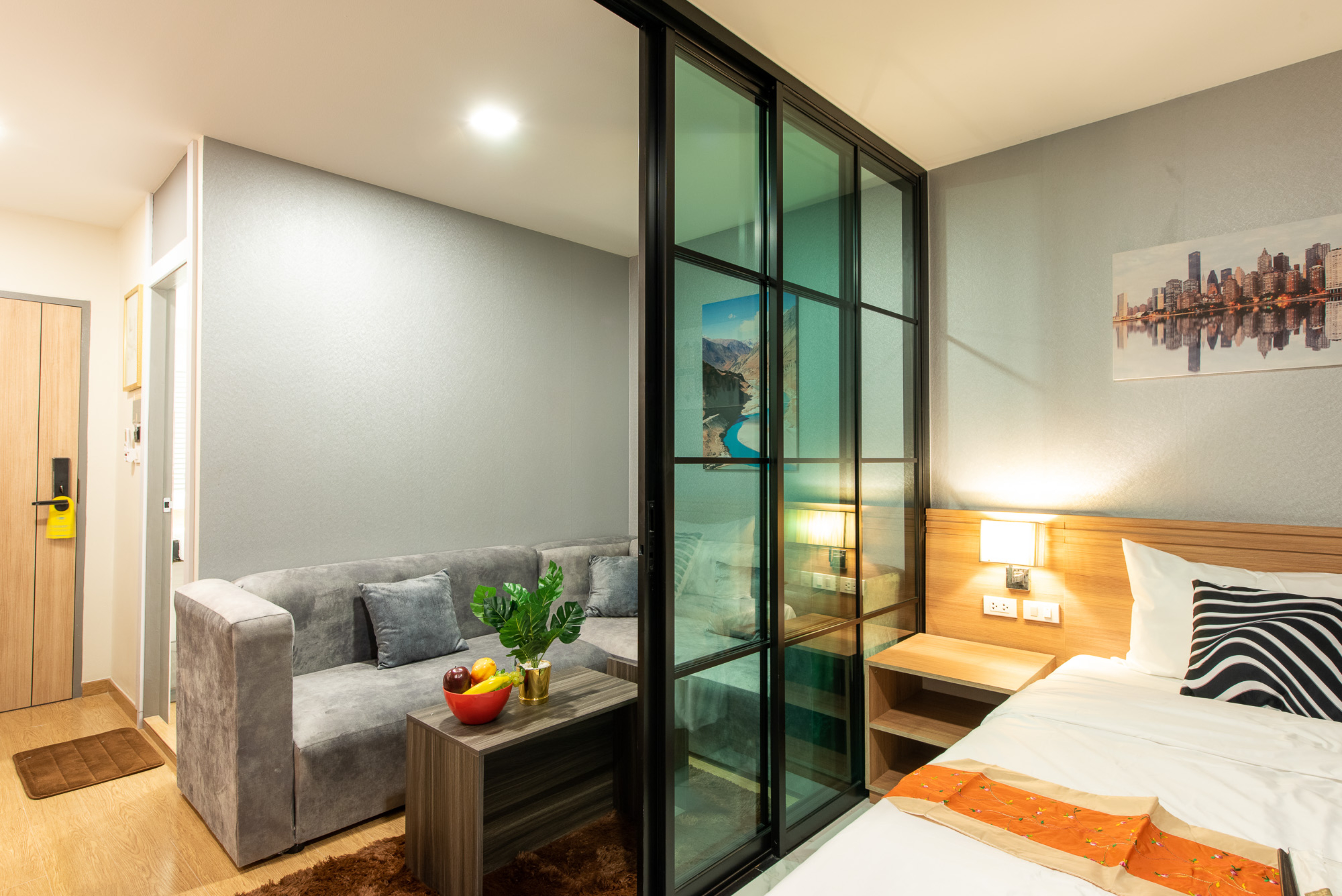 Double Deluxe King Bed