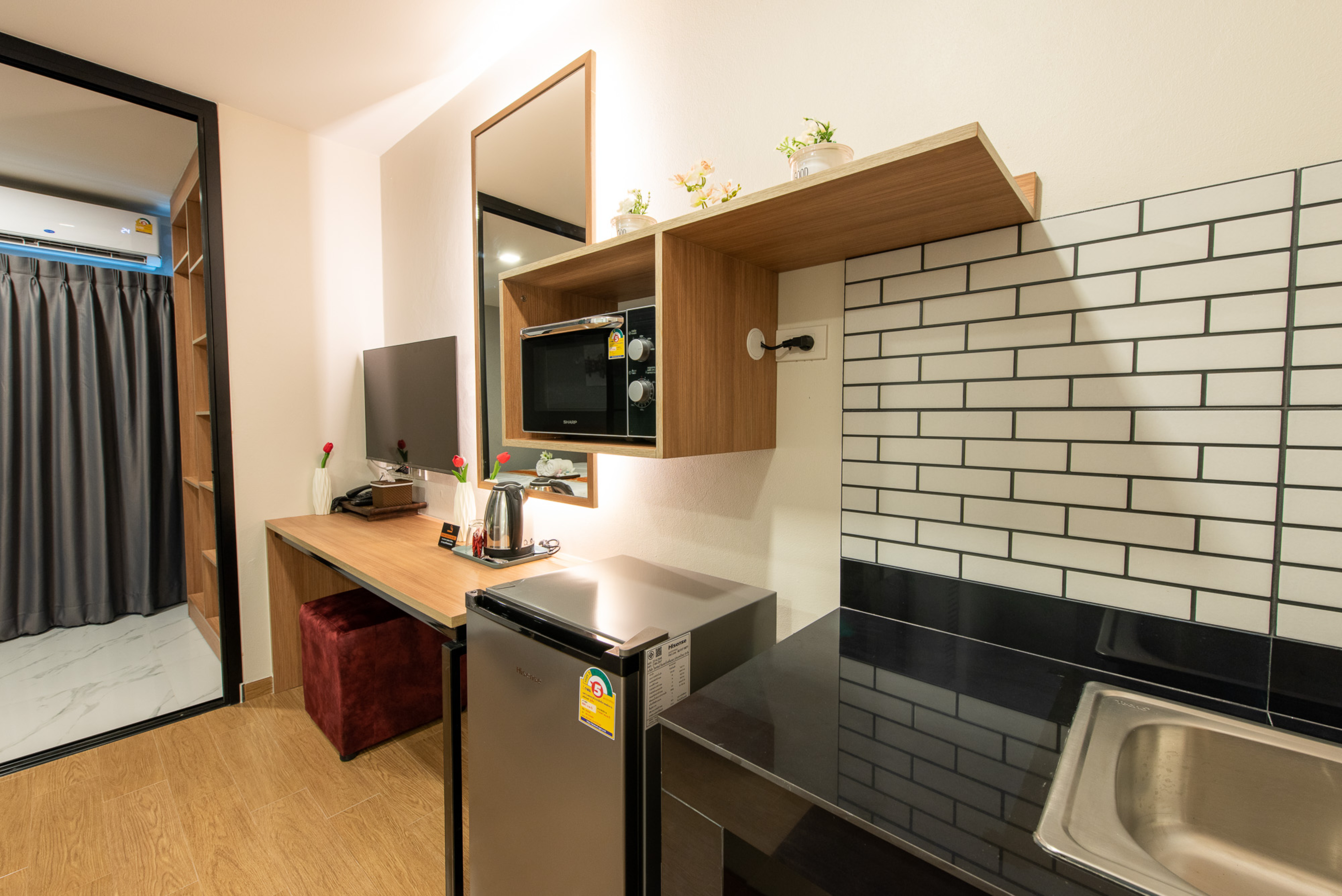 Double Deluxe King Bed