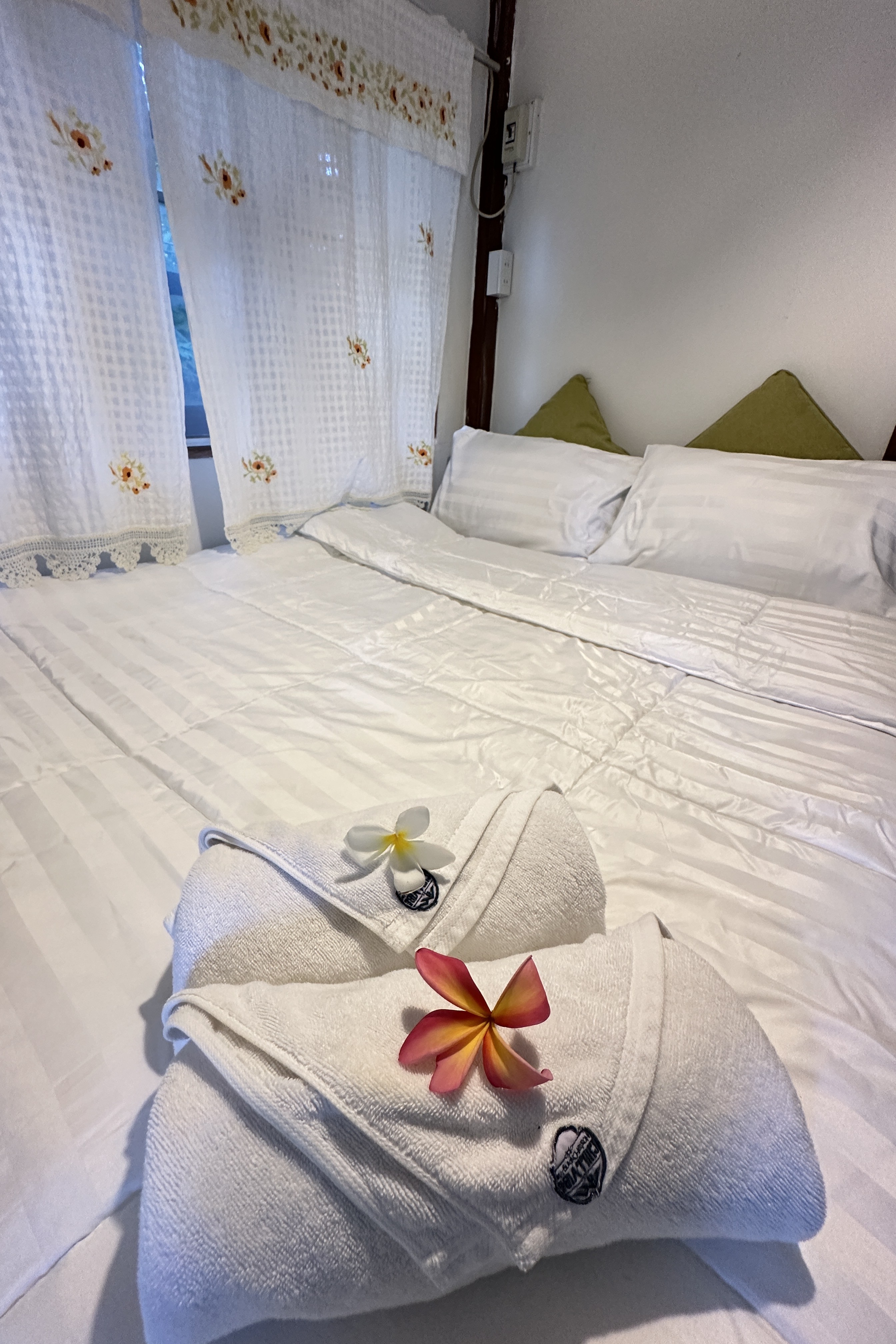 Single with Air Conditioning