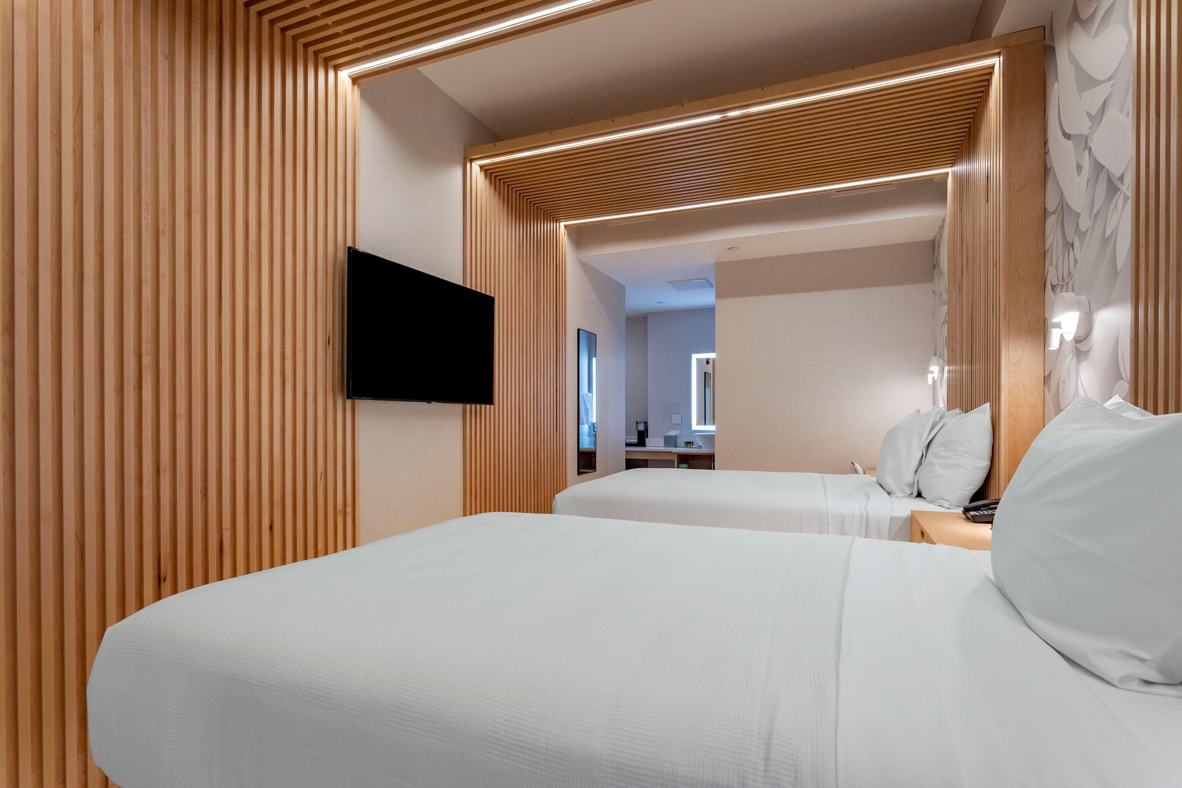 Room Two Double Beds