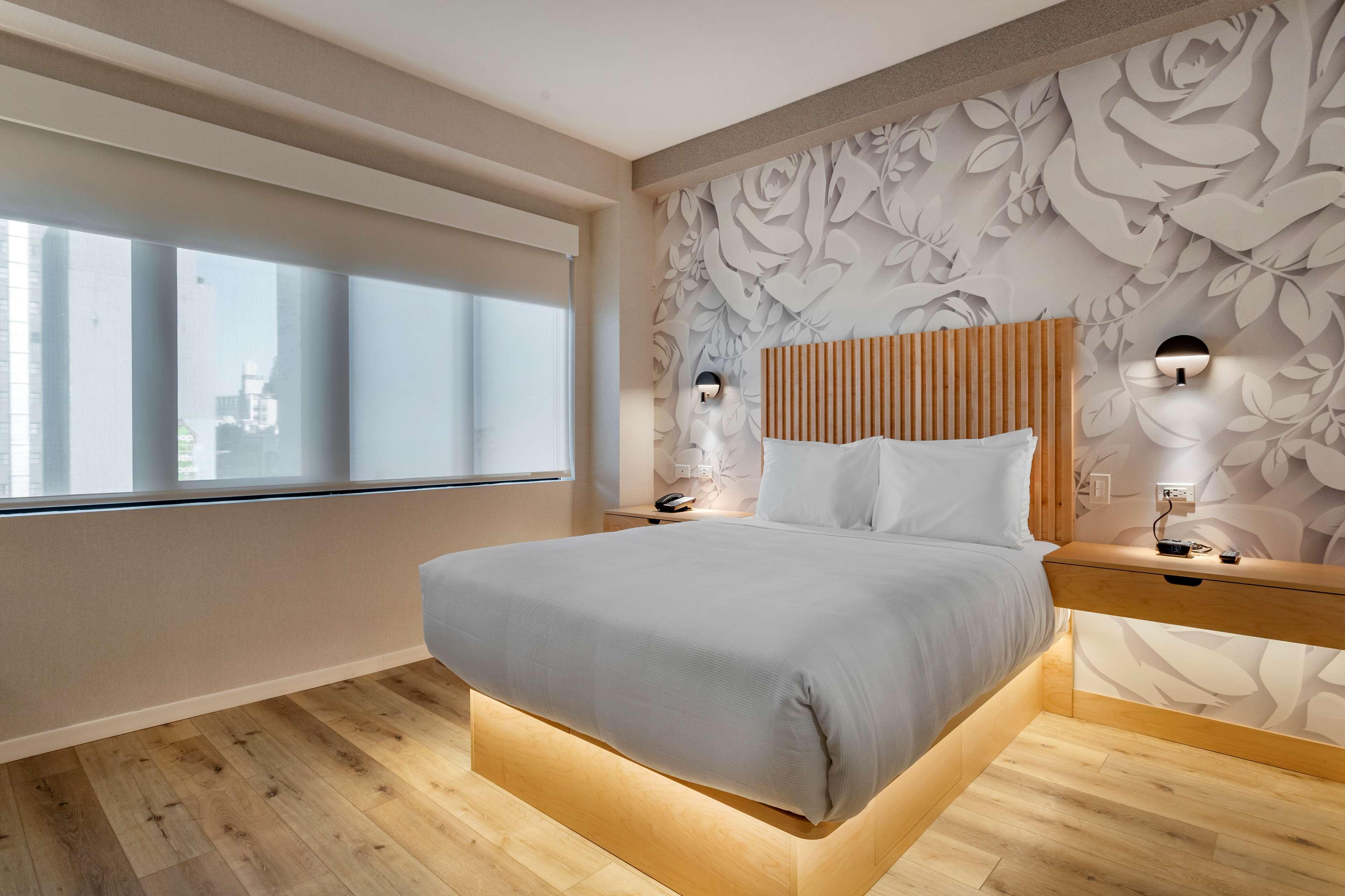 Room Accessible-queen Size Bed