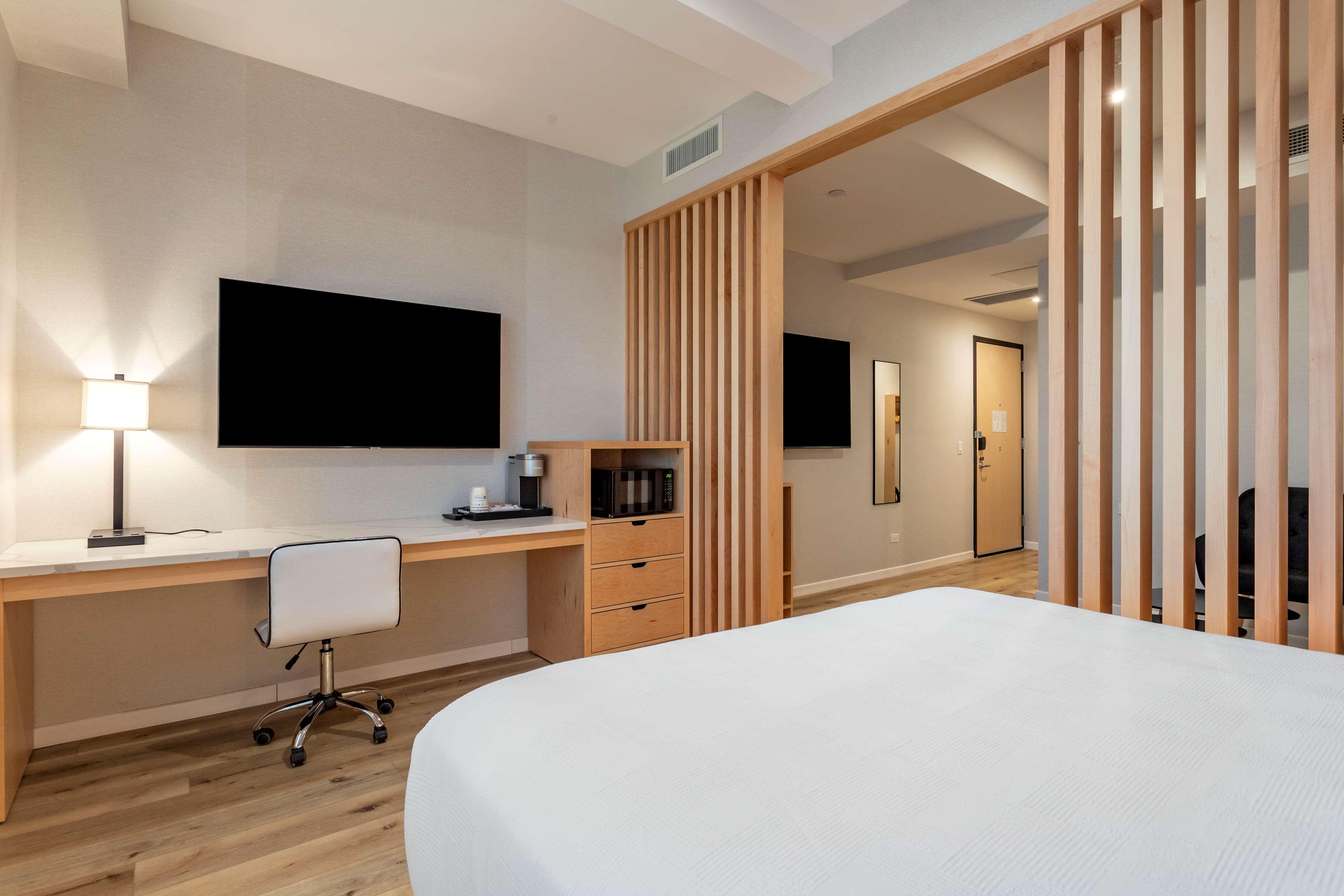 Suite Accessible-queen Size Bed