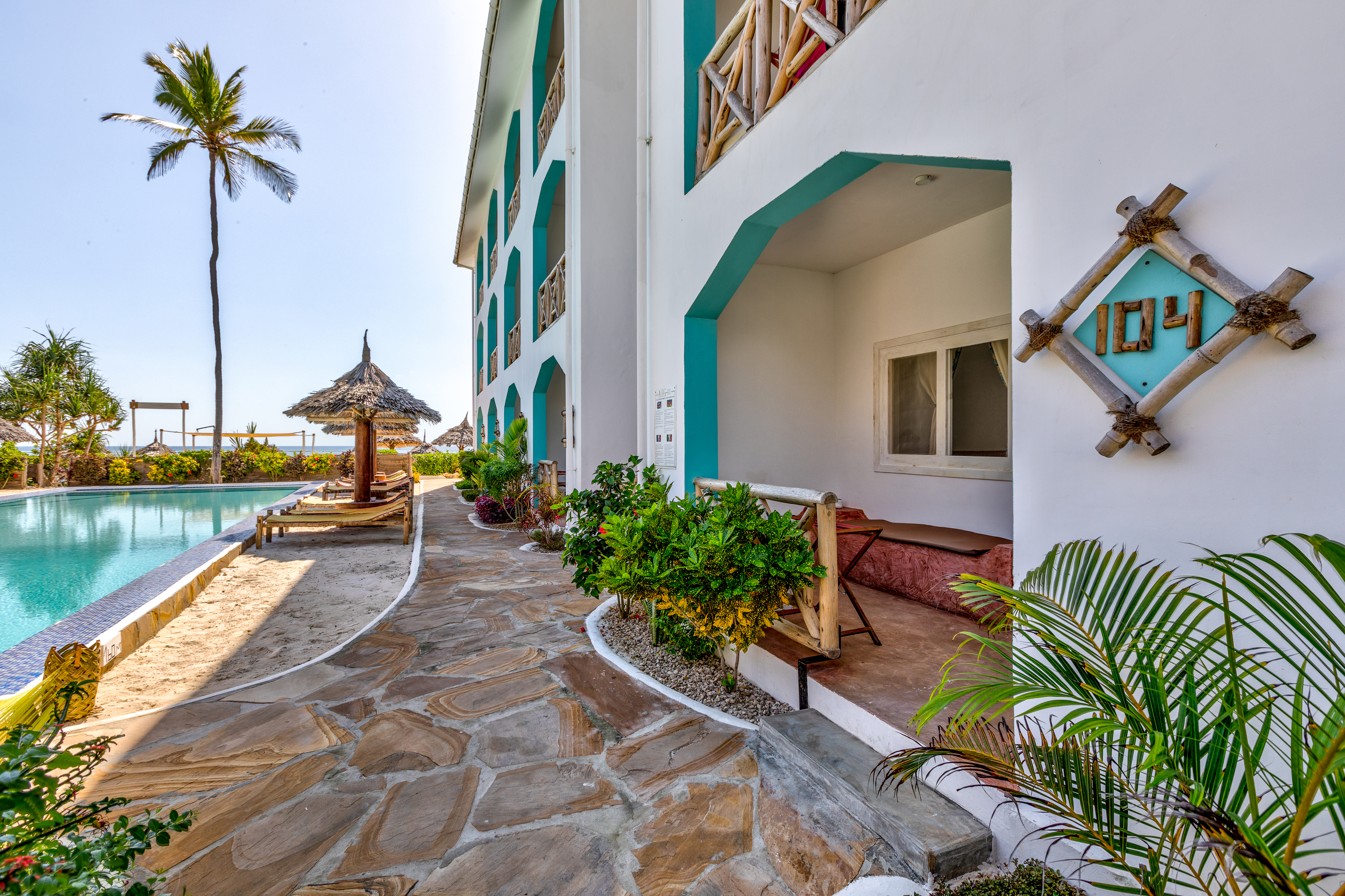 Single Classic Pool View