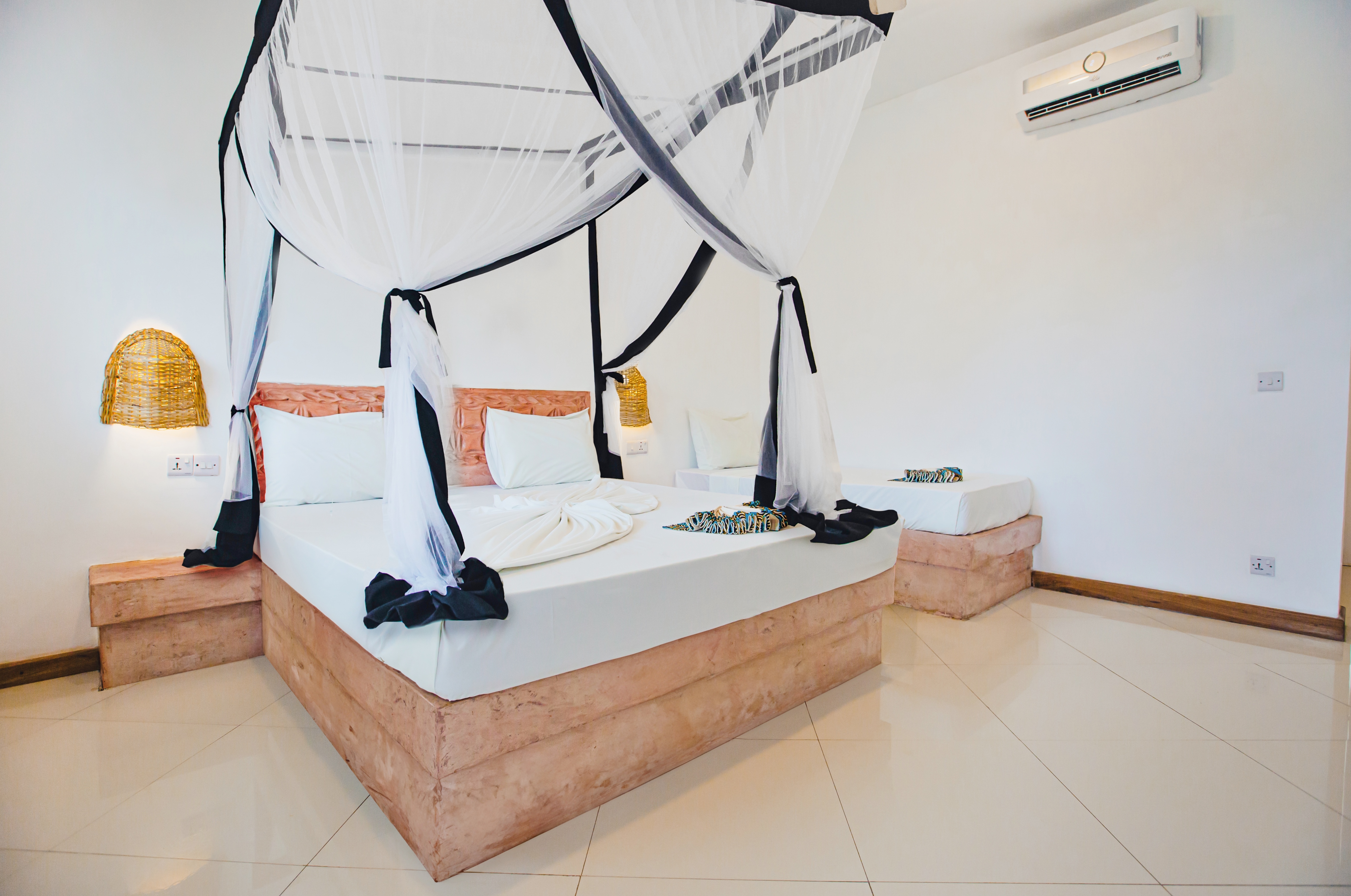 Single Classic Pool View