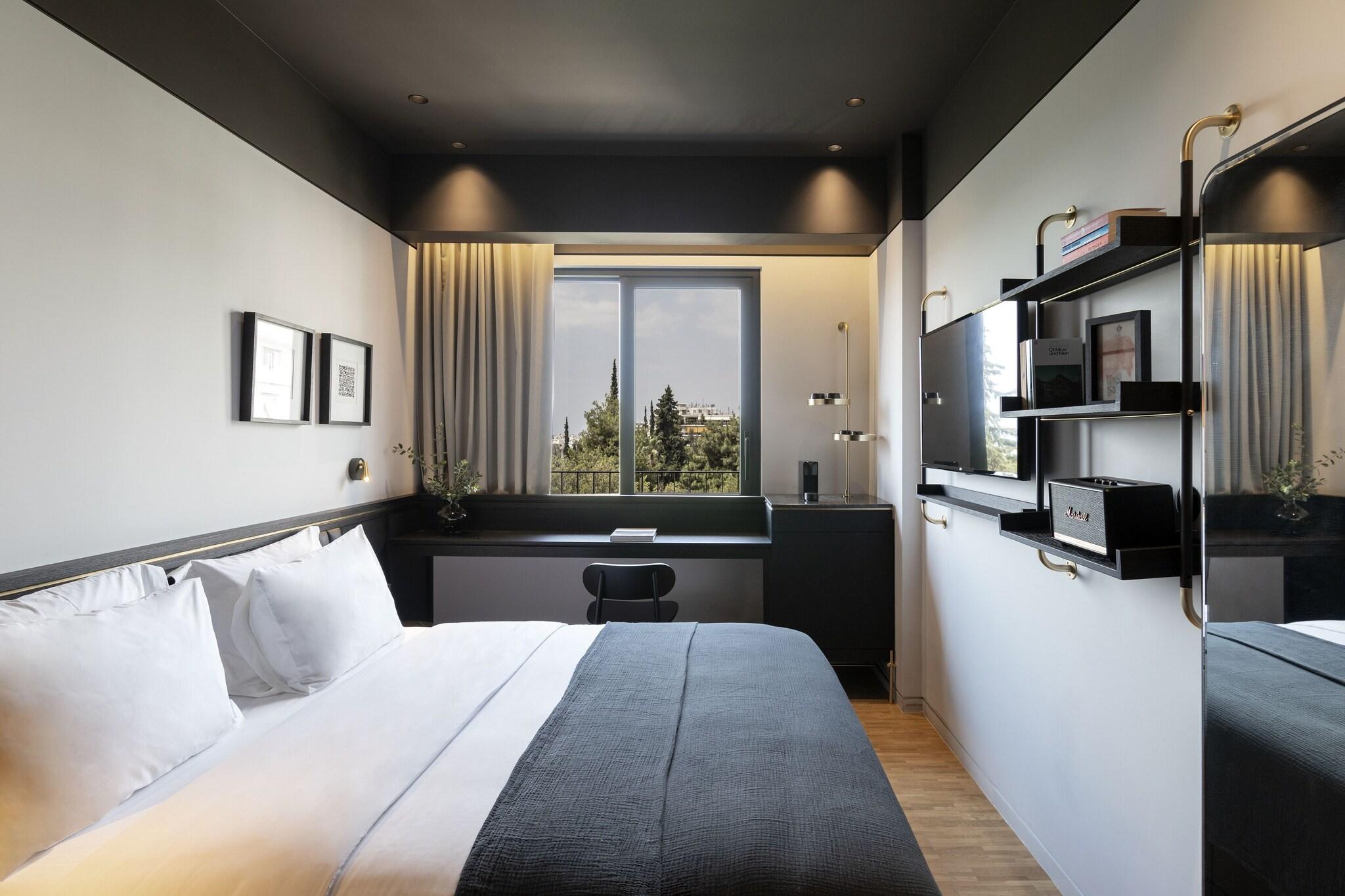 Double Queen Size Bed