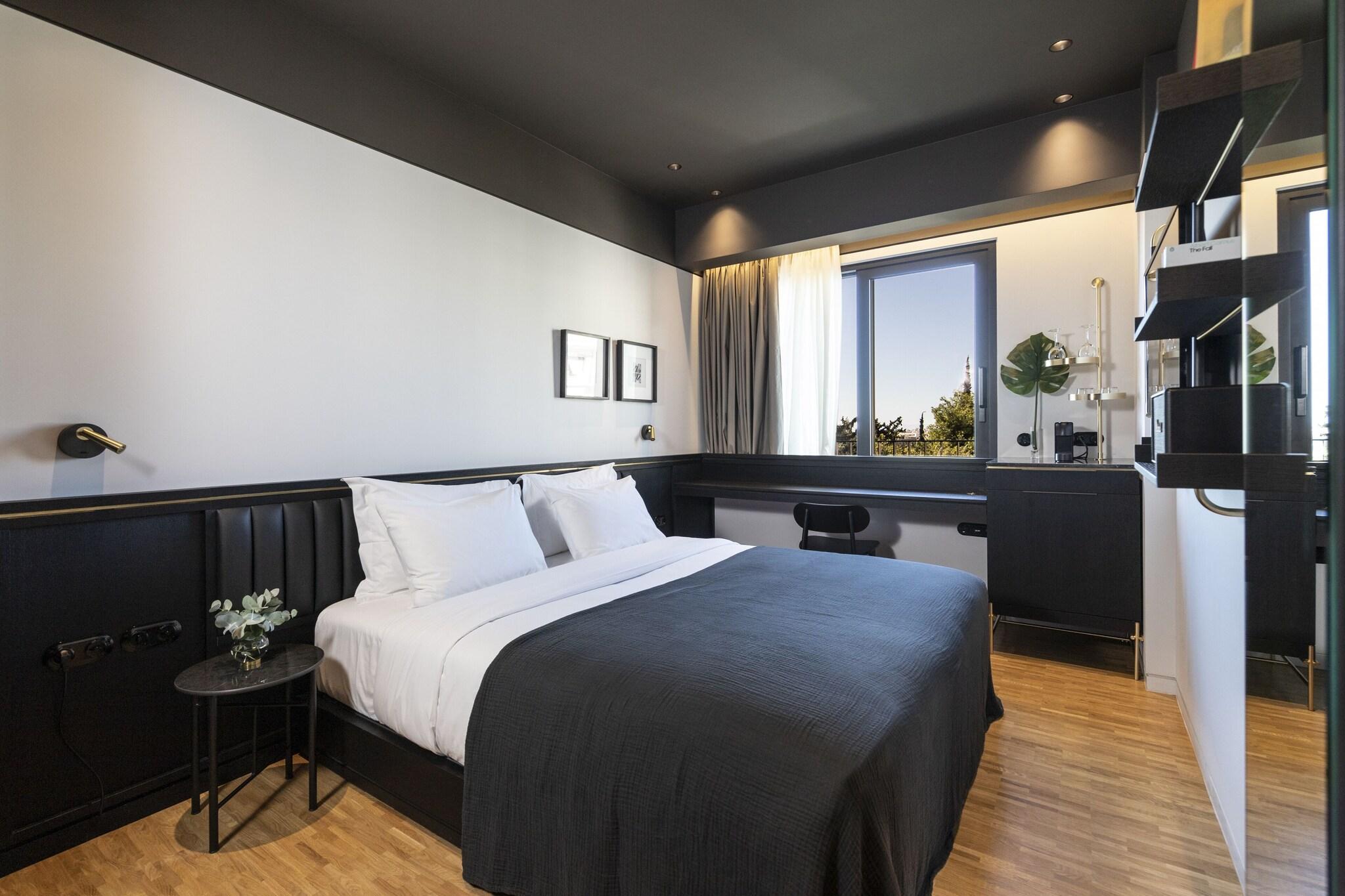 Double Queen Size Bed