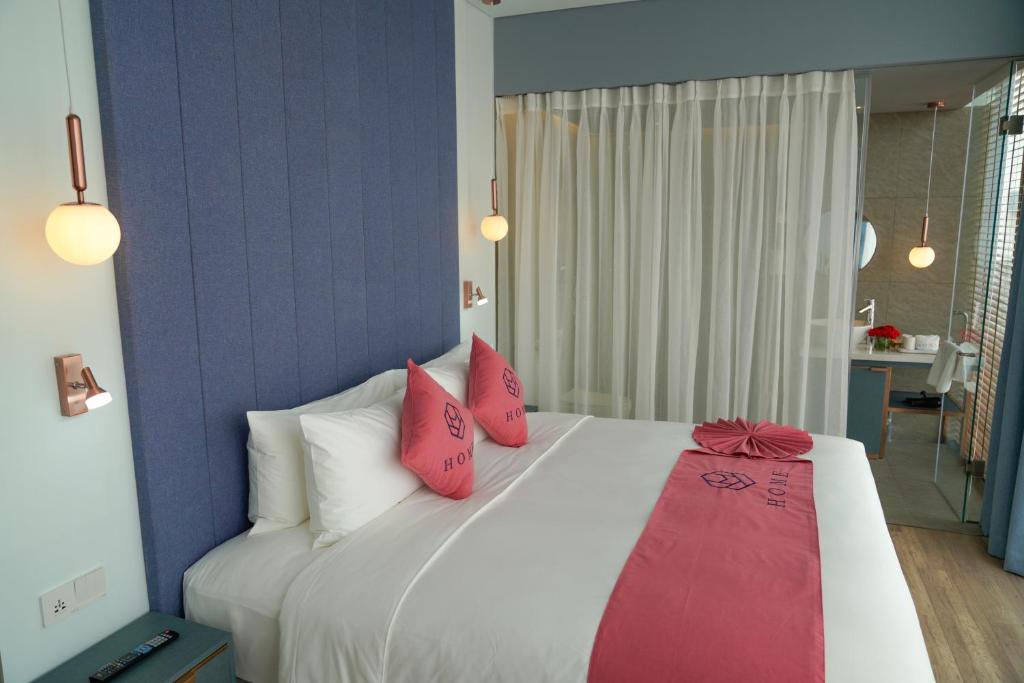 Double Deluxe Queen Bed