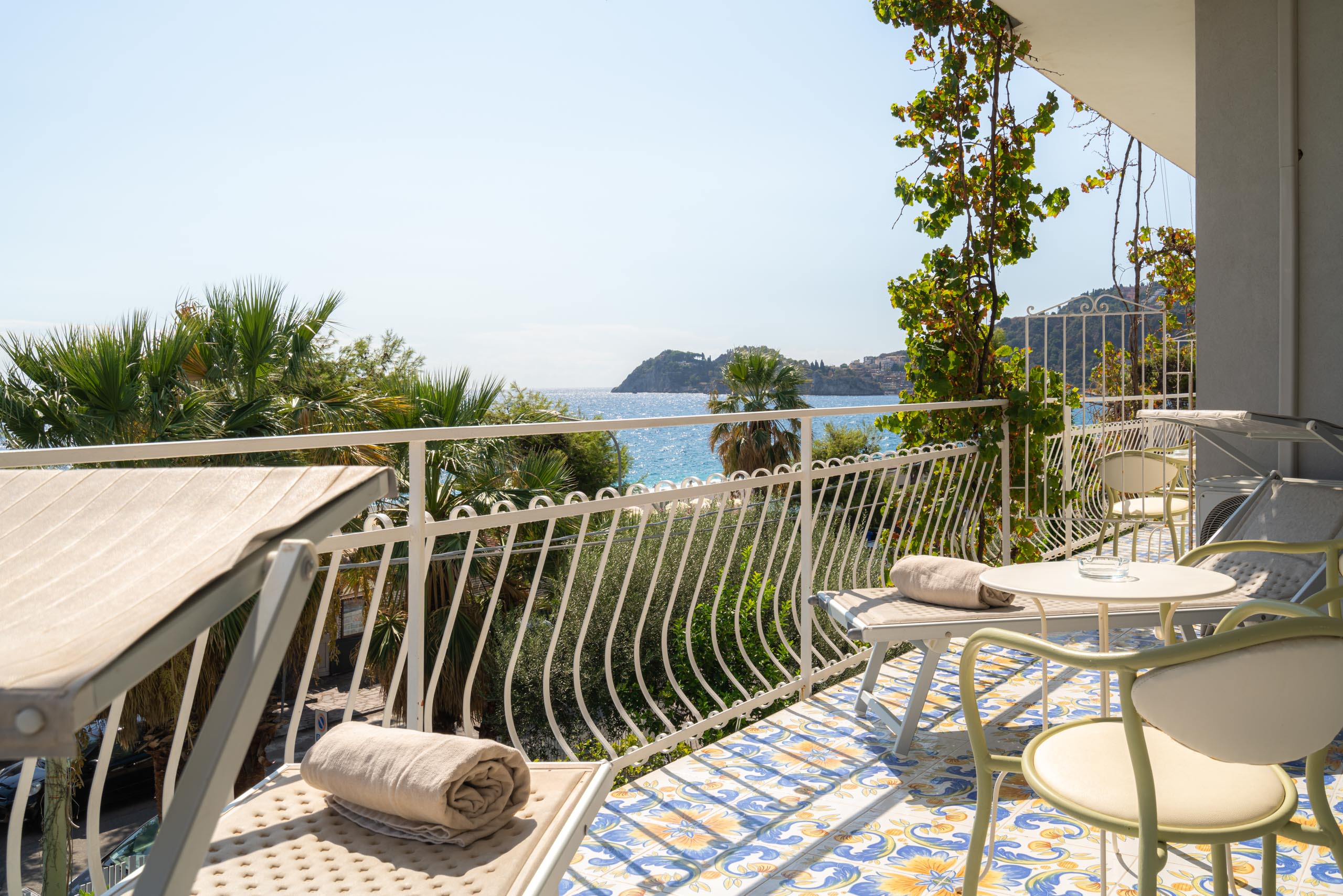 Double Deluxe Sea Front