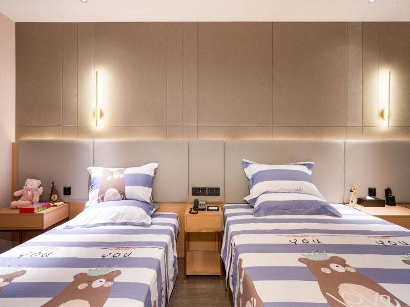 Family Room Standard