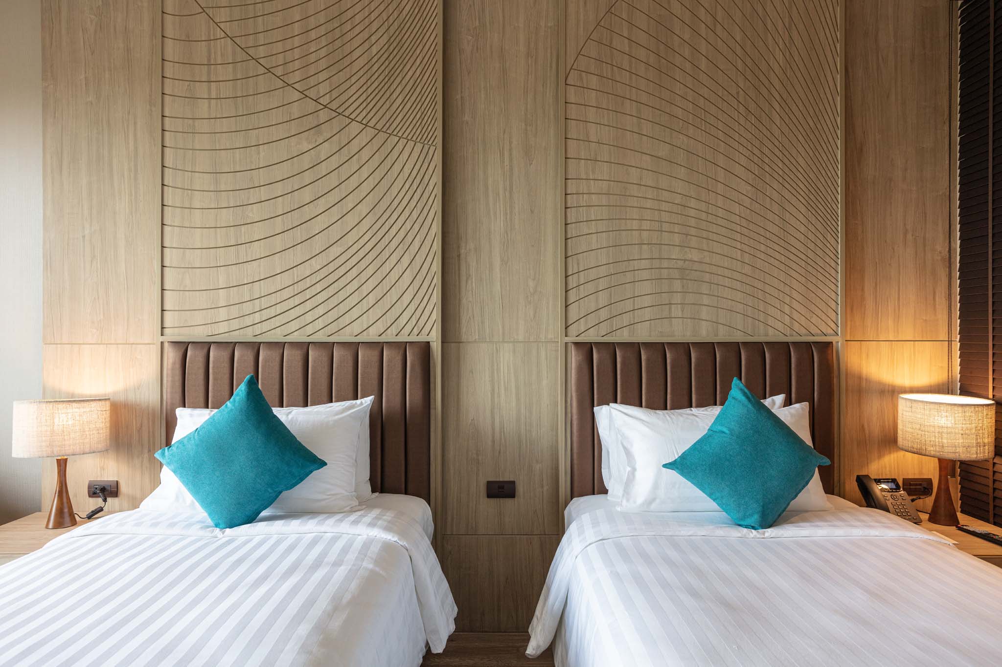 Twin Deluxe with Views