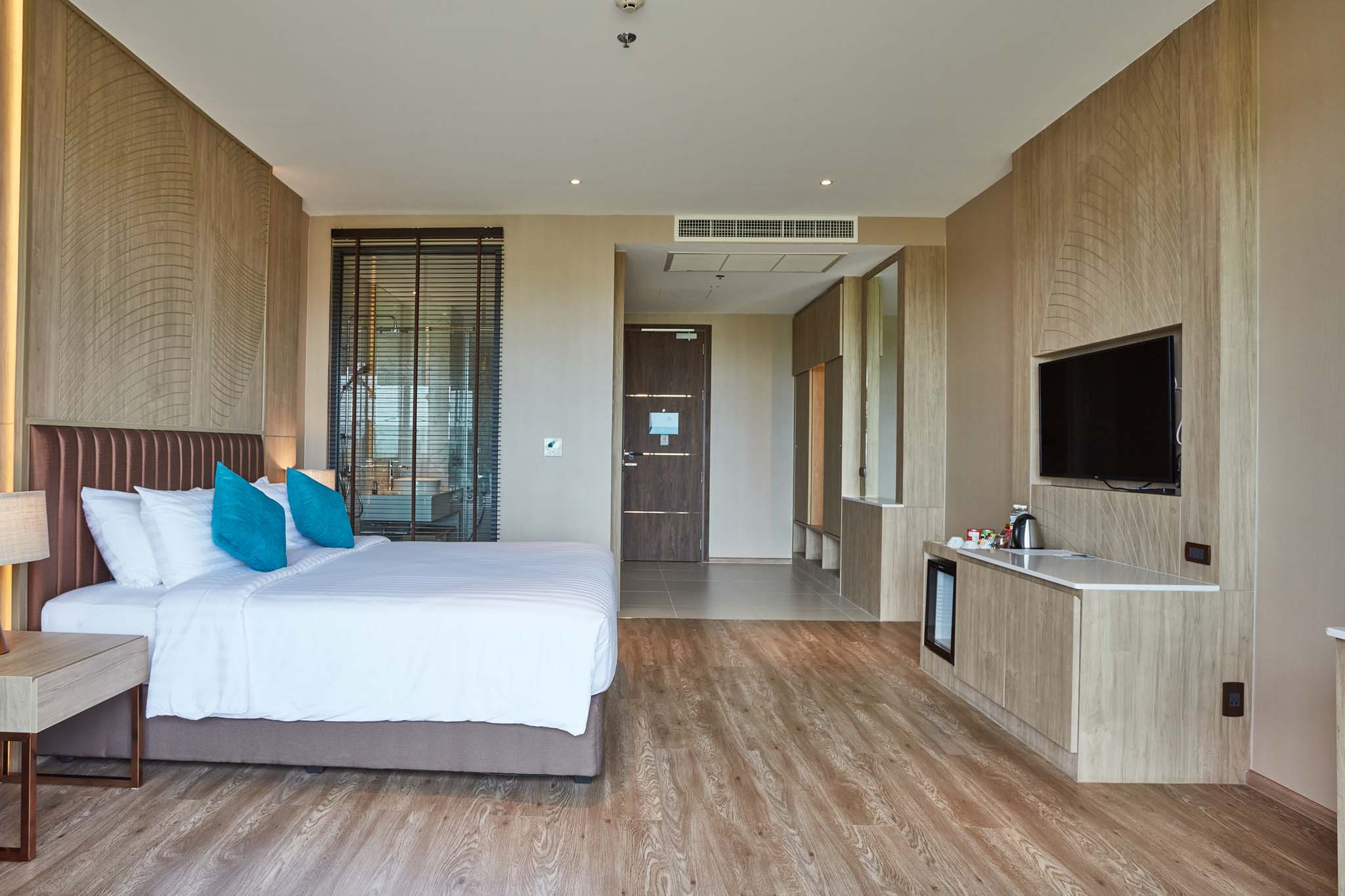 Double Deluxe with Views