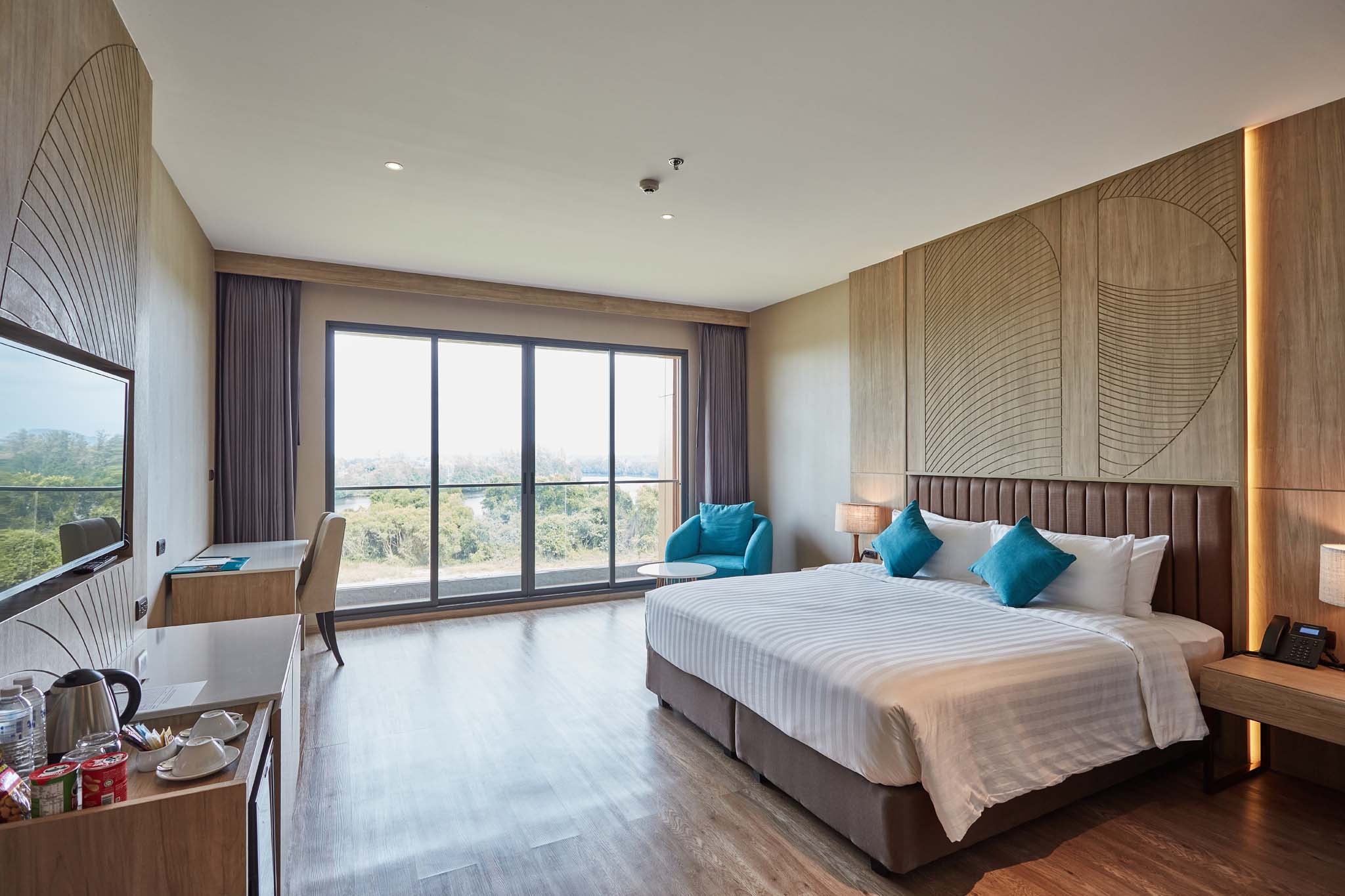 Double Deluxe with Views