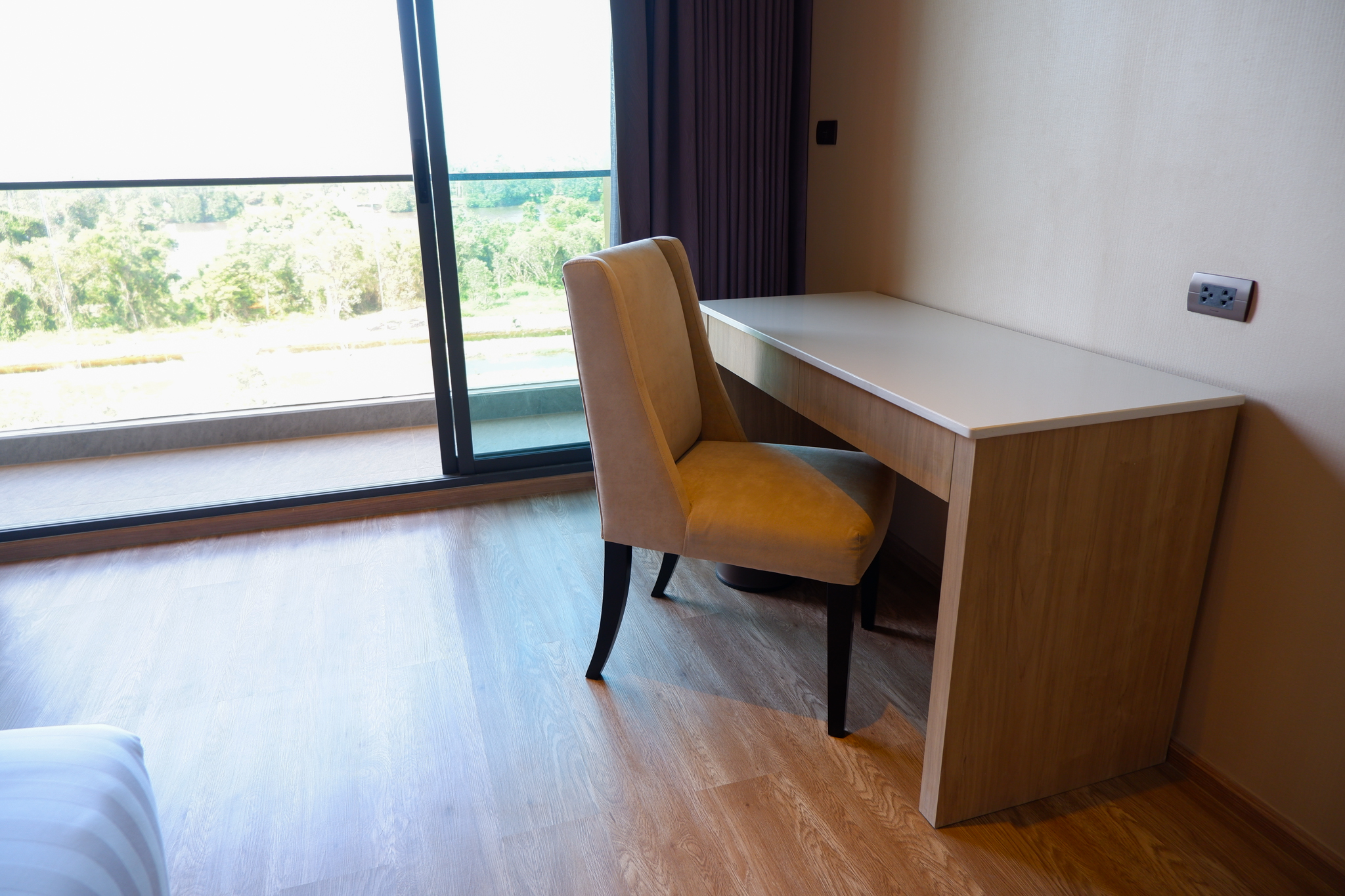 Twin Deluxe with Views